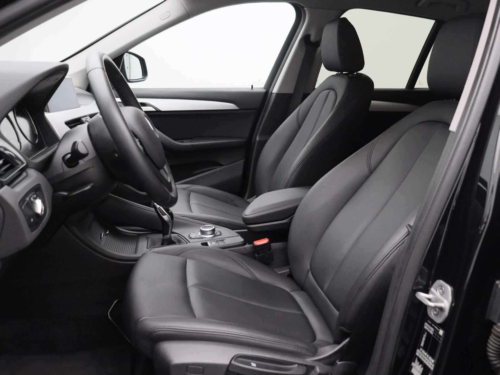 BMW X1 sDrive16d Executive * | Leder | Navigatie | Climate Control | Parkeersensoren | Cruise Control | Bluetooth | Stoelverwarming | Elektrische Achterklep | - 12/37