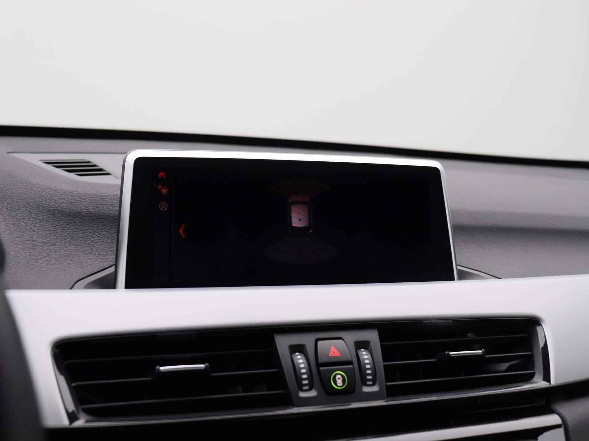 BMW X1 sDrive16d Executive * | Leder | Navigatie | Climate Control | Parkeersensoren | Cruise Control | Bluetooth | Stoelverwarming | Elektrische Achterklep | - 19/37
