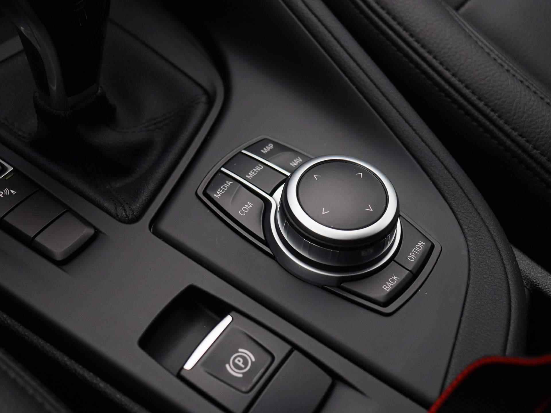 BMW X1 sDrive16d Executive * | Leder | Navigatie | Climate Control | Parkeersensoren | Cruise Control | Bluetooth | Stoelverwarming | Elektrische Achterklep | - 22/37