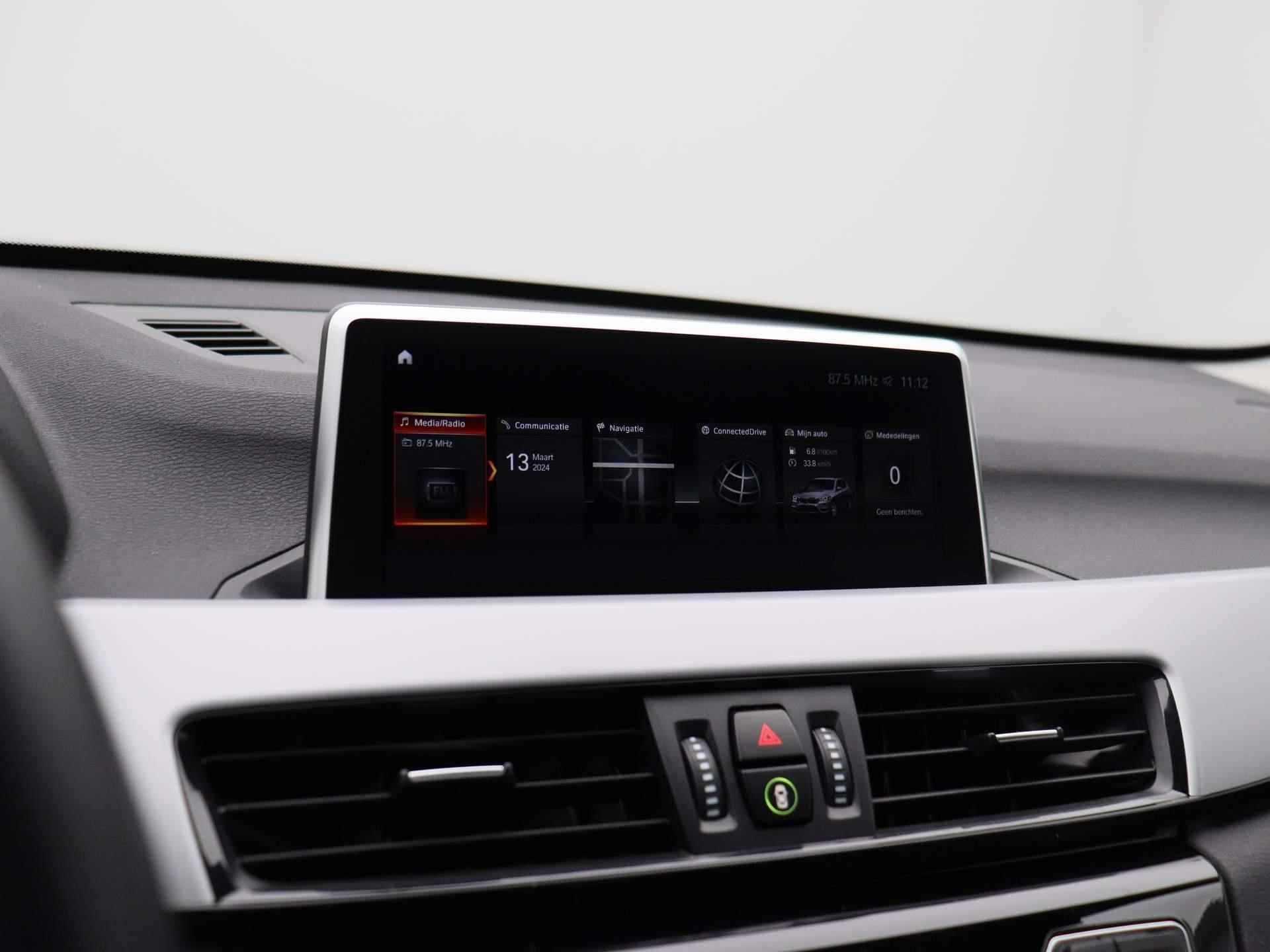 BMW X1 sDrive16d Executive * | Leder | Navigatie | Climate Control | Parkeersensoren | Cruise Control | Bluetooth | Stoelverwarming | Elektrische Achterklep | - 29/37