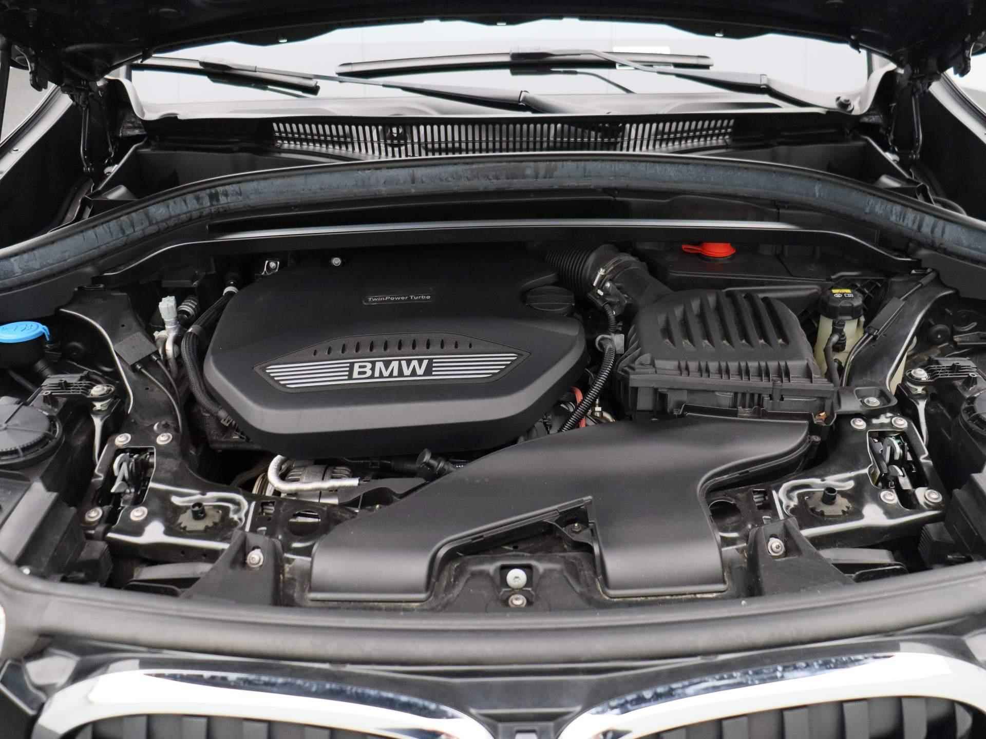 BMW X1 sDrive16d Executive * | Leder | Navigatie | Climate Control | Parkeersensoren | Cruise Control | Bluetooth | Stoelverwarming | Elektrische Achterklep | - 35/37
