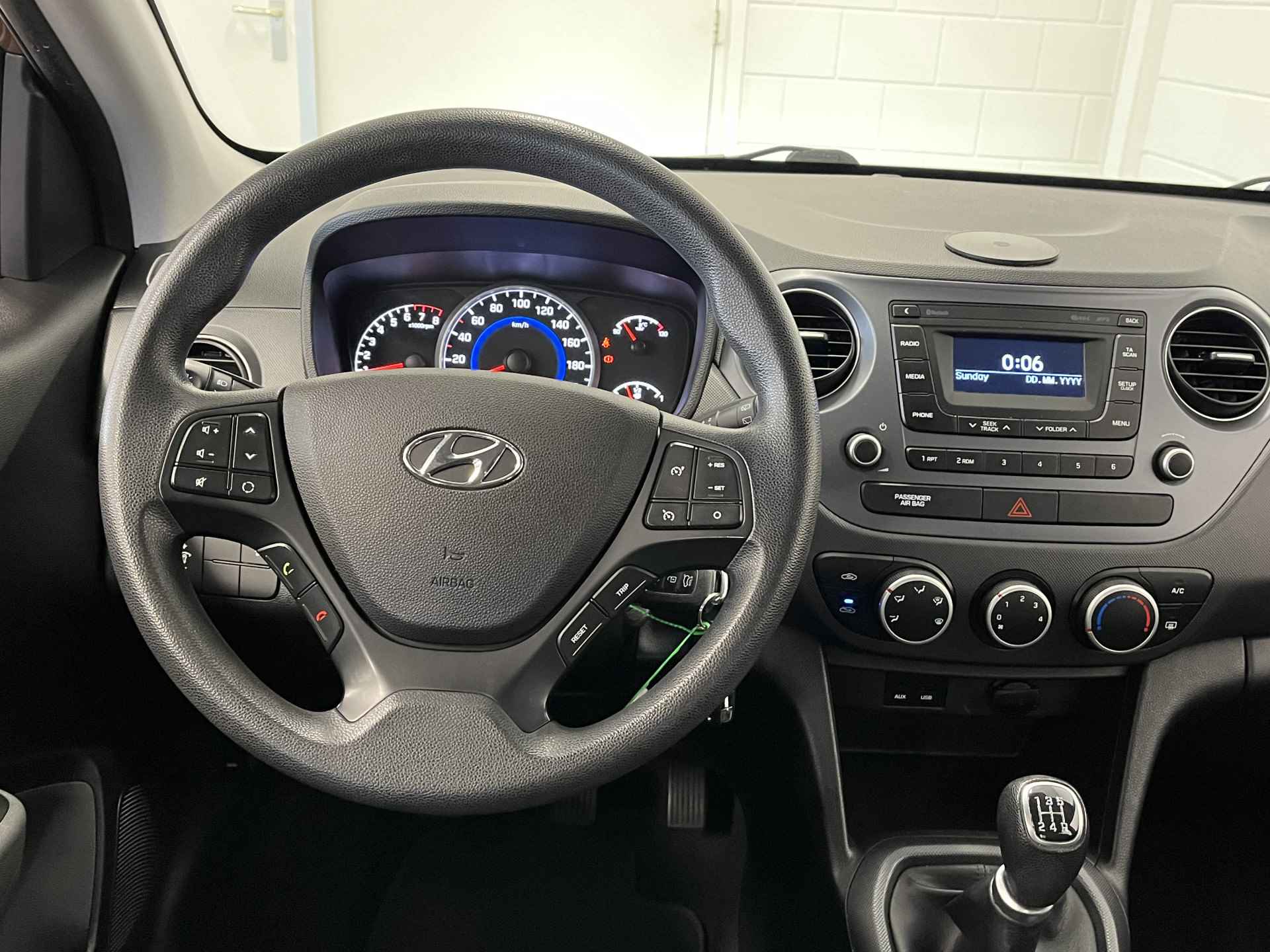 Hyundai i10 1.0i Comfort RADIO / USB / CARKIT | AIRCO | CENTRALE VERGRENDELING | LEUKE AUTO! - 6/39