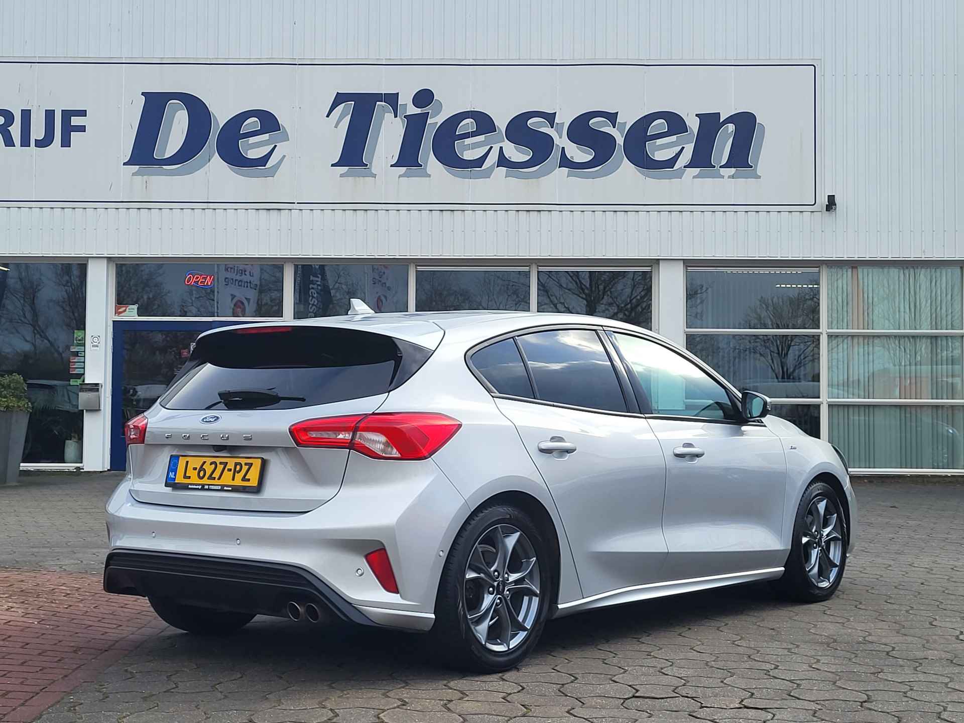 Ford Focus 1.0 EcoBoost 126PK ST-Line Business, Automaat, Camera, Rijklaar met beurt & garantie! - 4/36