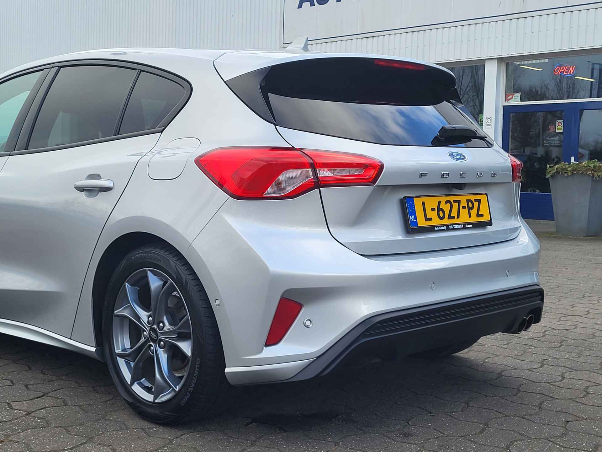 Ford Focus 1.0 EcoBoost 126PK ST-Line Business, Automaat, Camera, Rijklaar met beurt & garantie! - 32/36