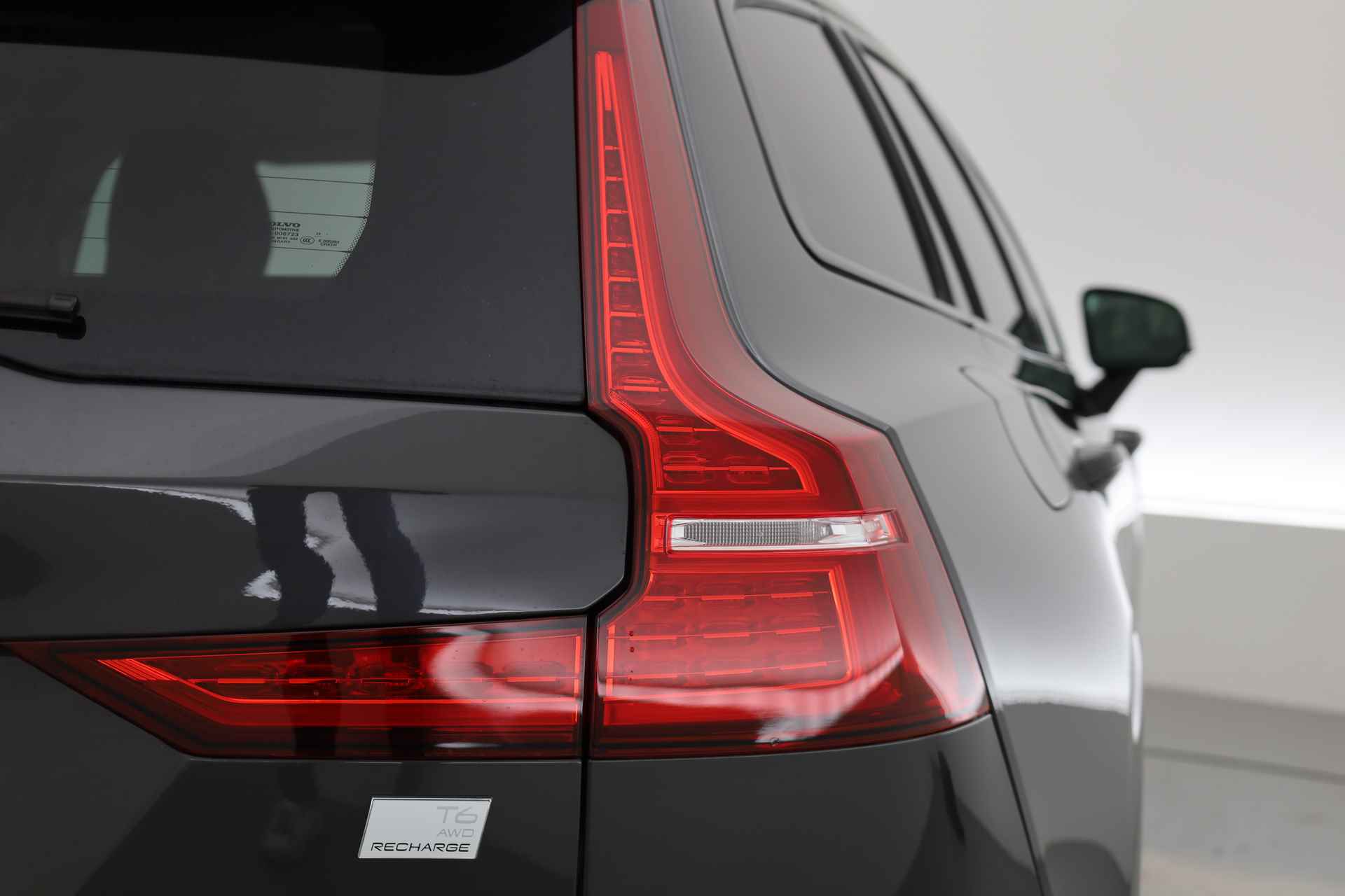 Volvo V60 T6 Recharge Plus Dark | Pilot Assist | Memory | Camera | Harman Kardon | - 33/33