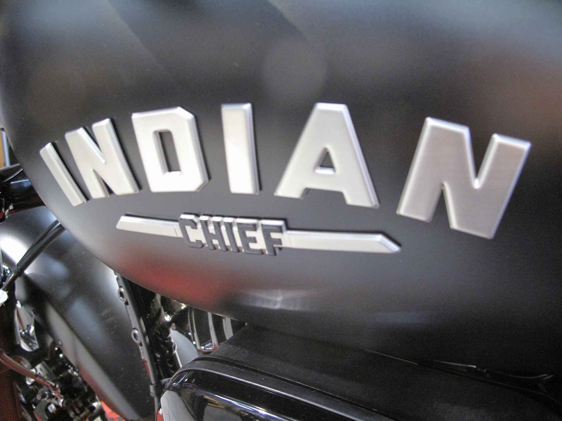 Indian Chief Dark Horse Official Indian Motoercycle Dealer - 8/11