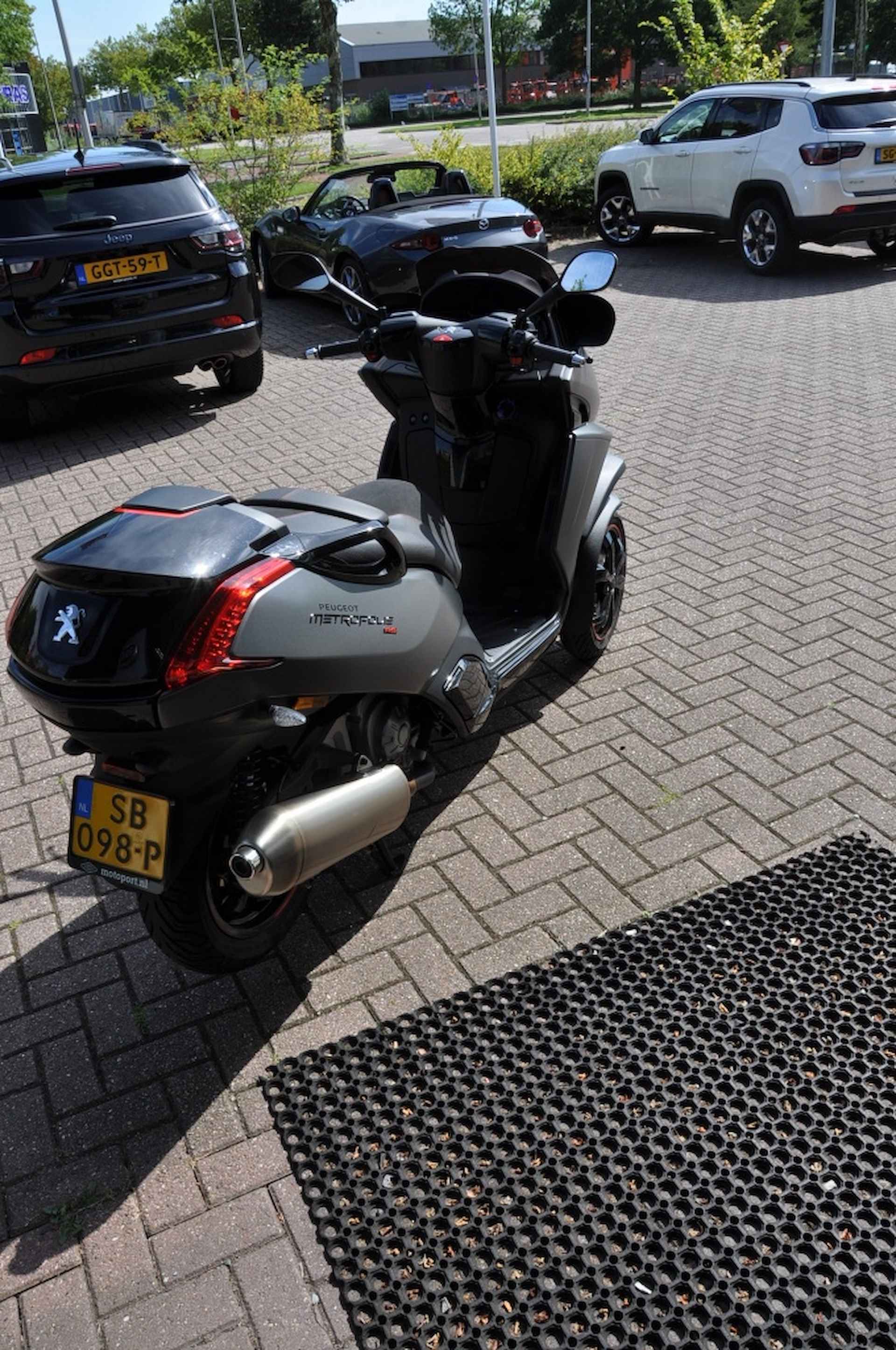 Peugeot Scooter compleet met druppellader Metropolis RS - 4/25