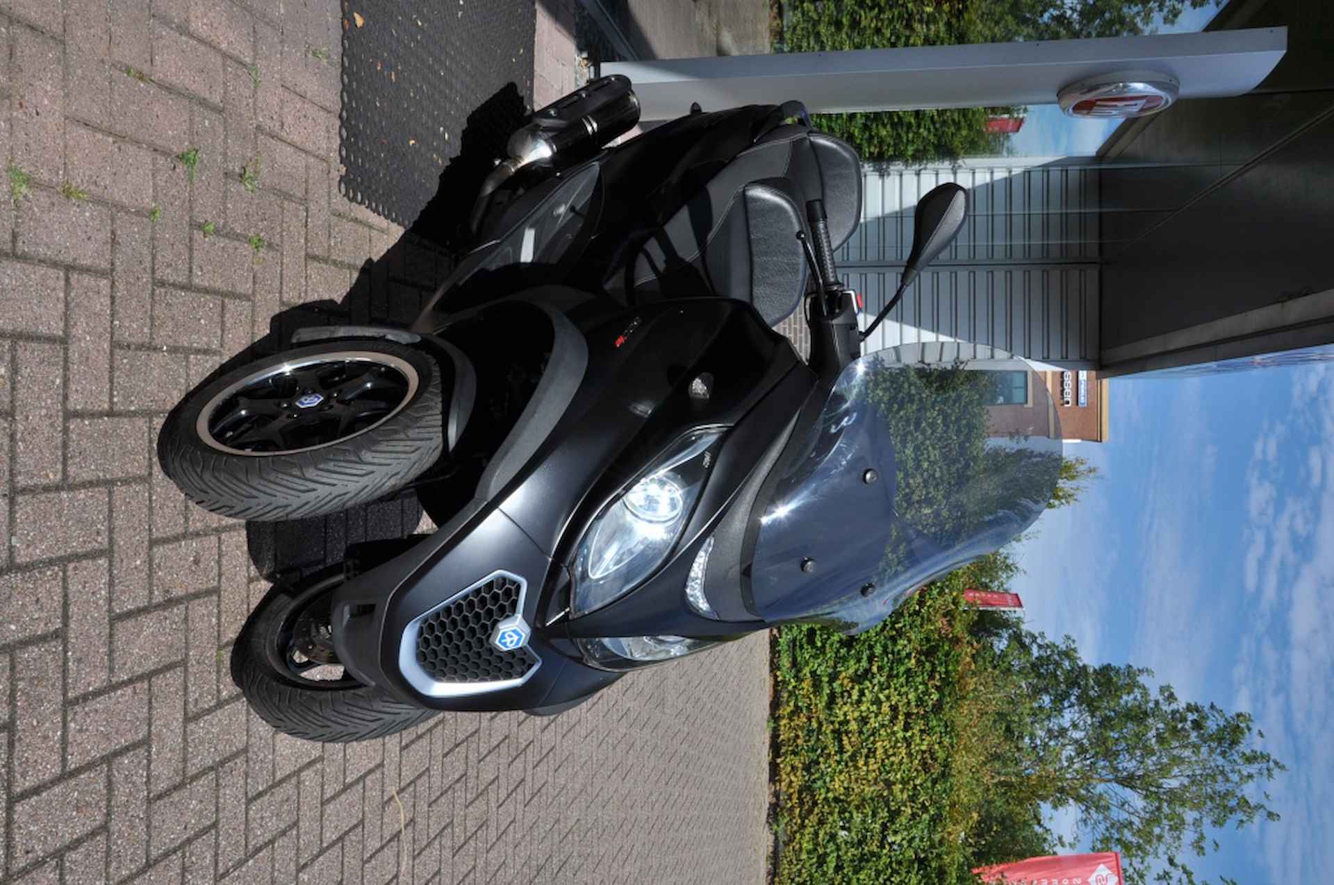 Peugeot Scooter compleet met druppellader Metropolis RS - 16/25