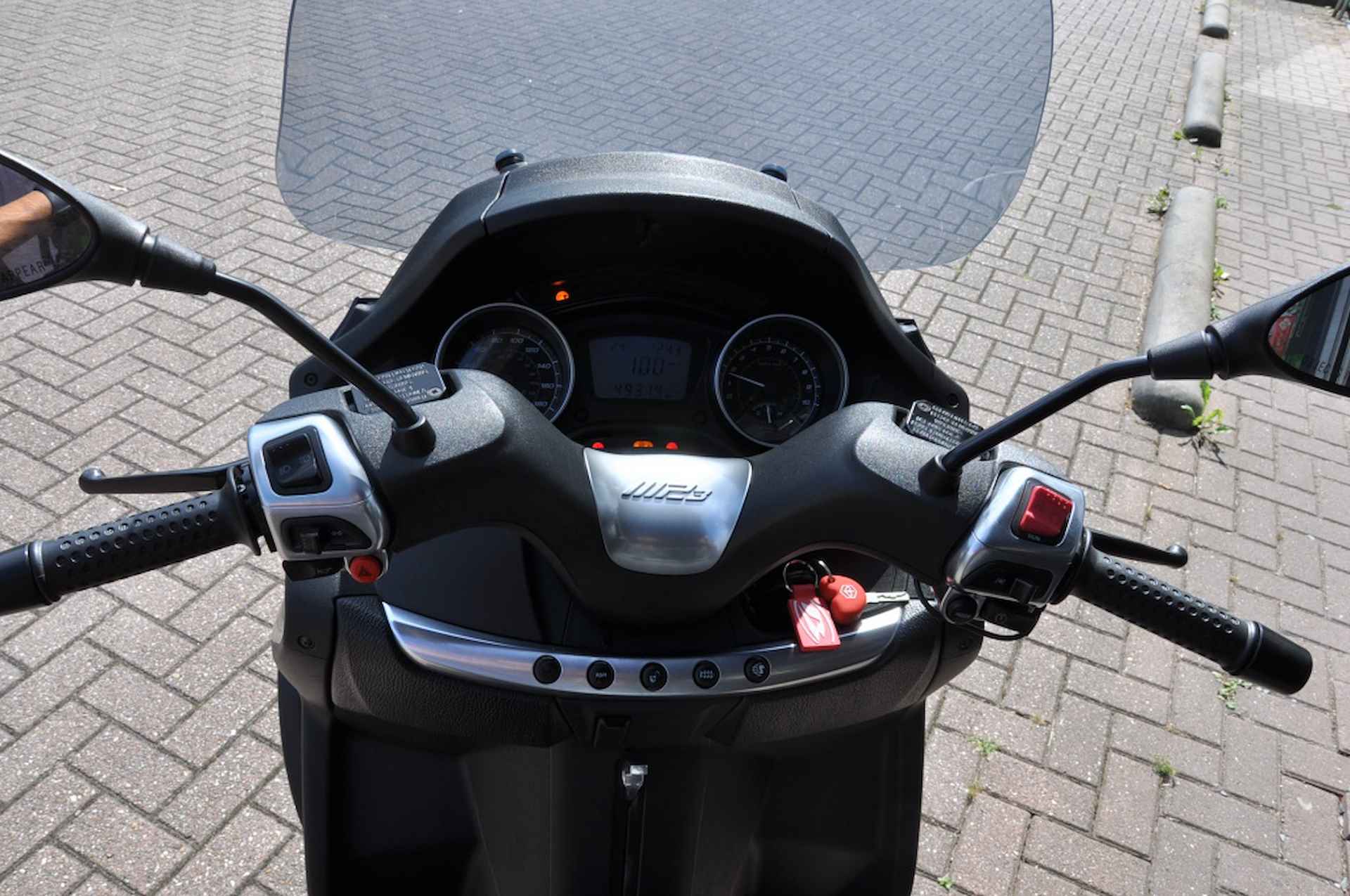 Peugeot Scooter compleet met druppellader Metropolis RS - 17/25