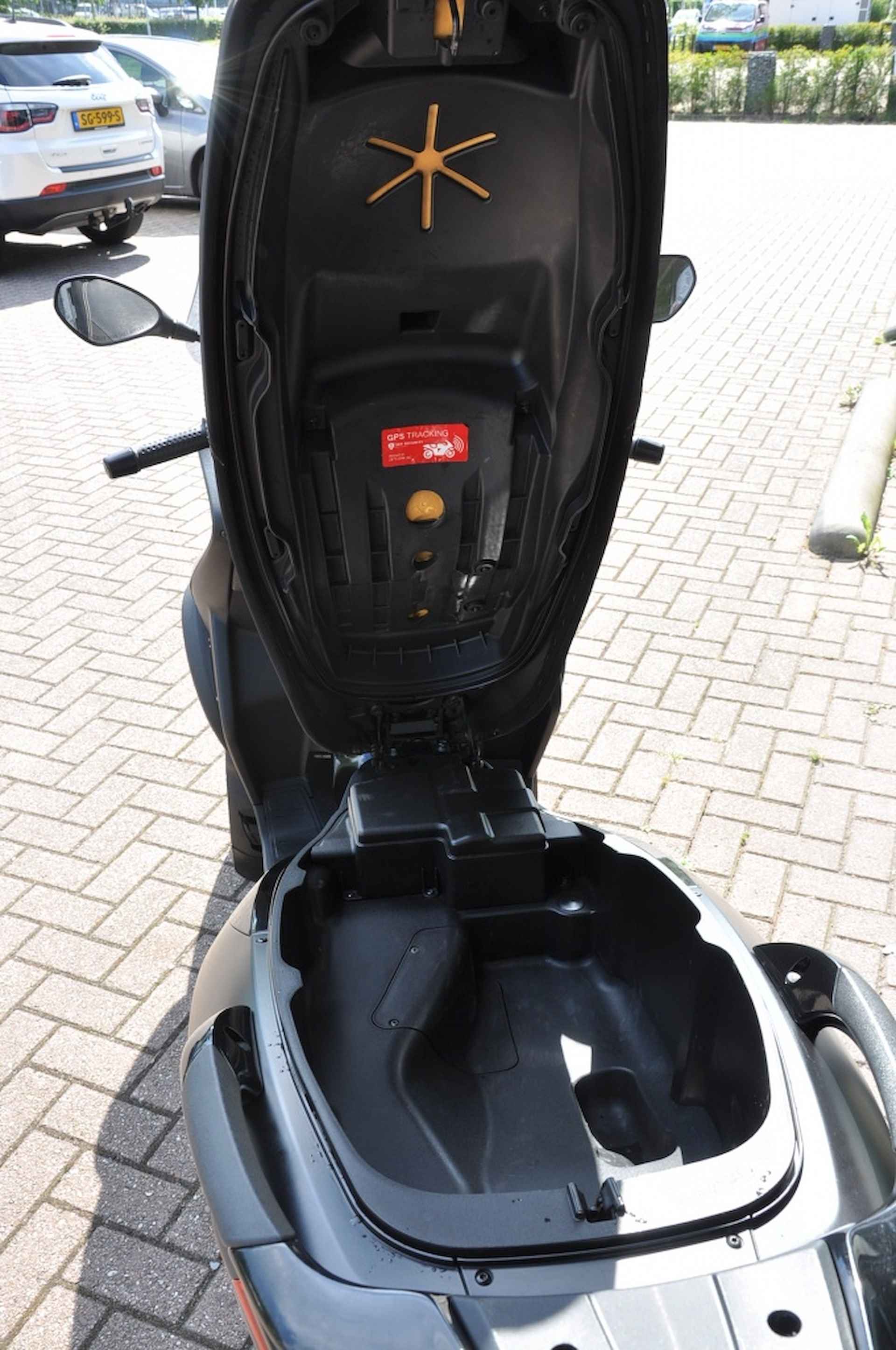 Peugeot Scooter compleet met druppellader Metropolis RS - 19/25