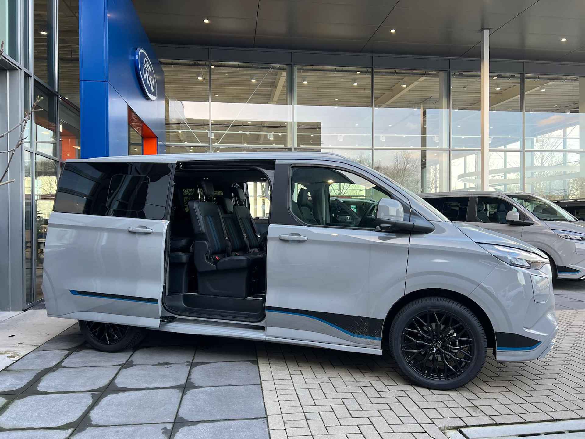 Ford Tourneo Custom PHEV 233PK SPORT L1 | Geel kenteken | Incl. BPM & BTW | 8 Persoons | Zeer Luxe | - 7/54