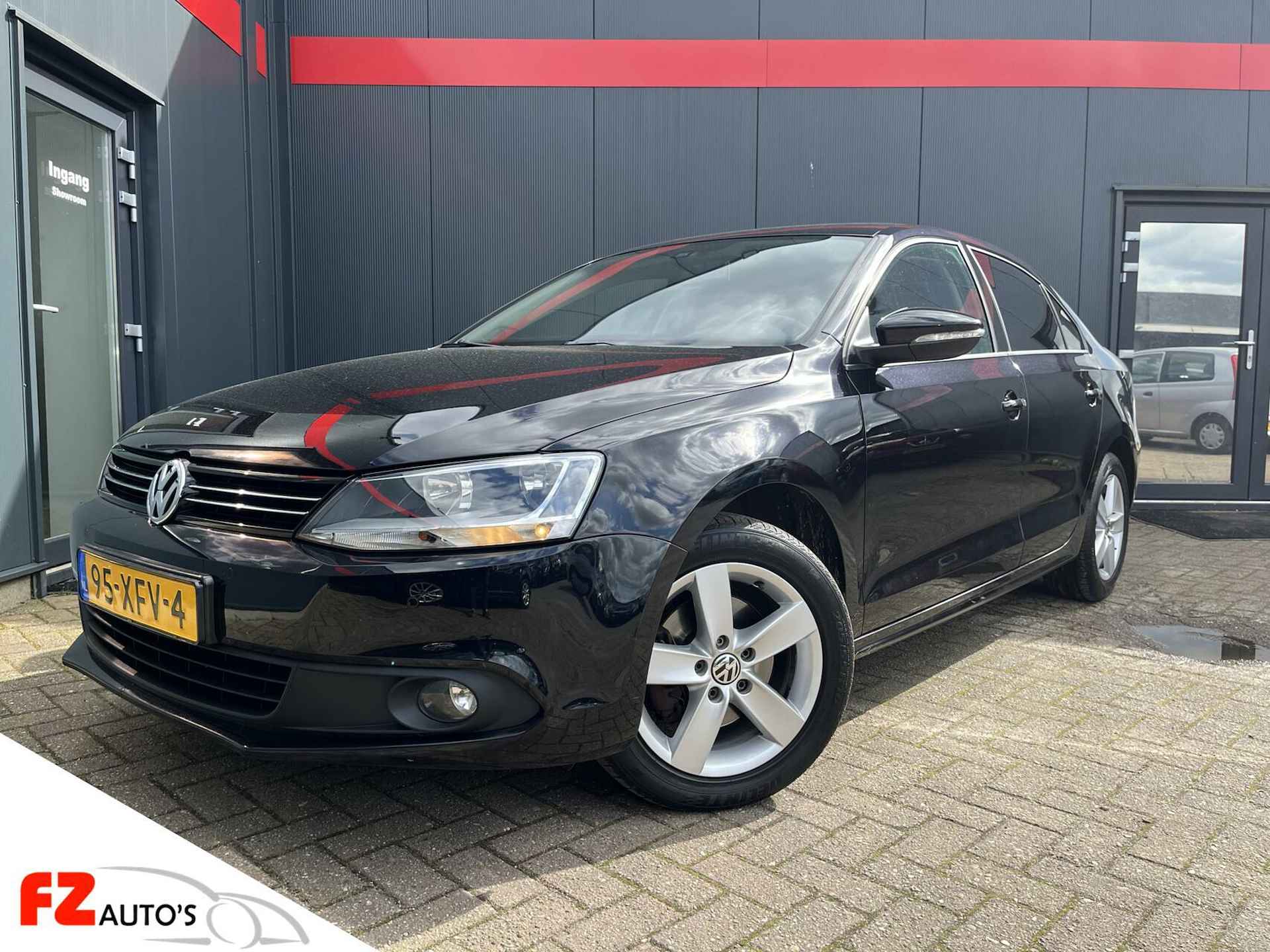 Volkswagen Jetta 1.4 TSI Highline | L.M Velgen | Metallic | - 4/29