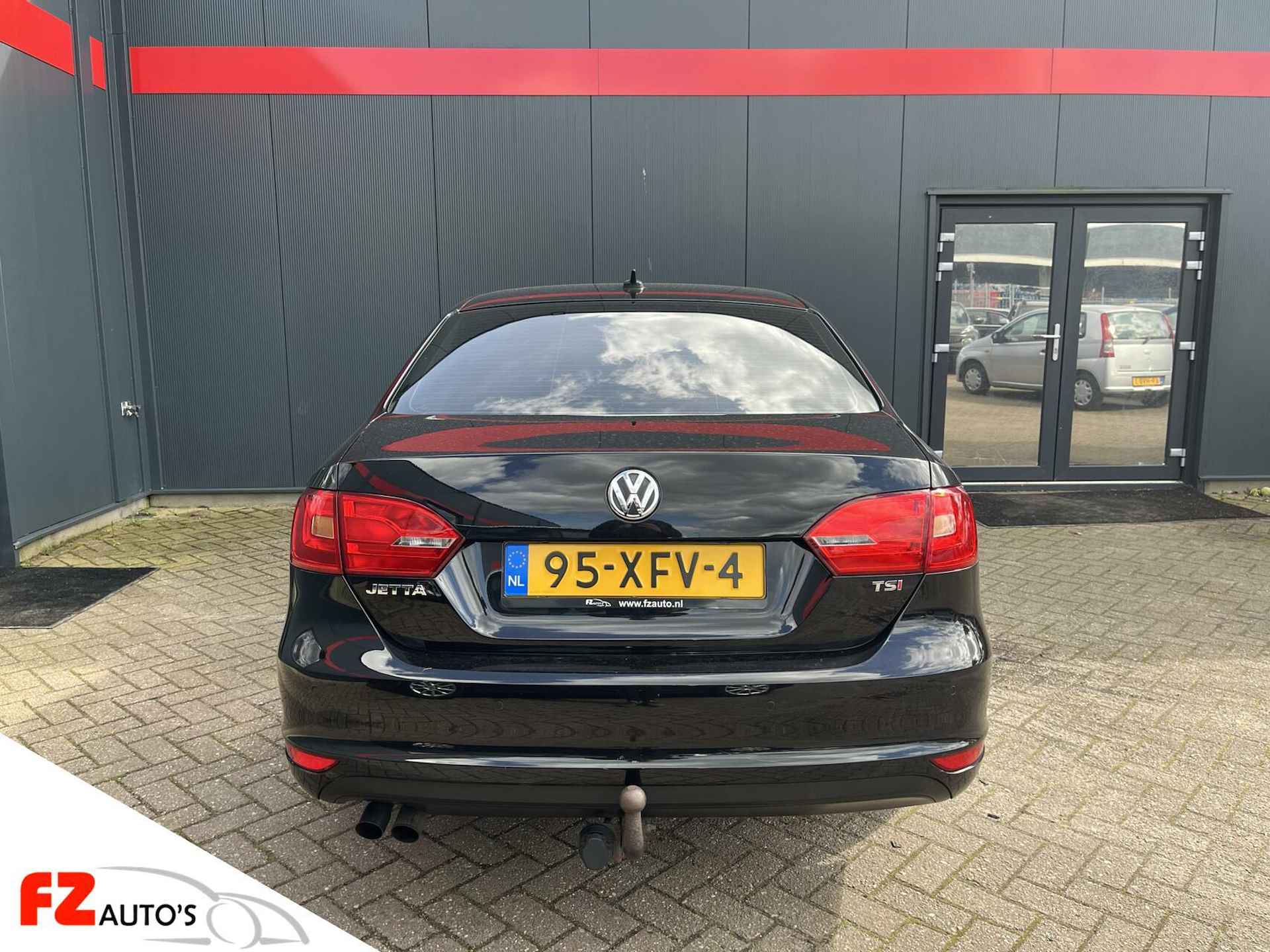 Volkswagen Jetta 1.4 TSI Highline | L.M Velgen | Metallic | - 5/29