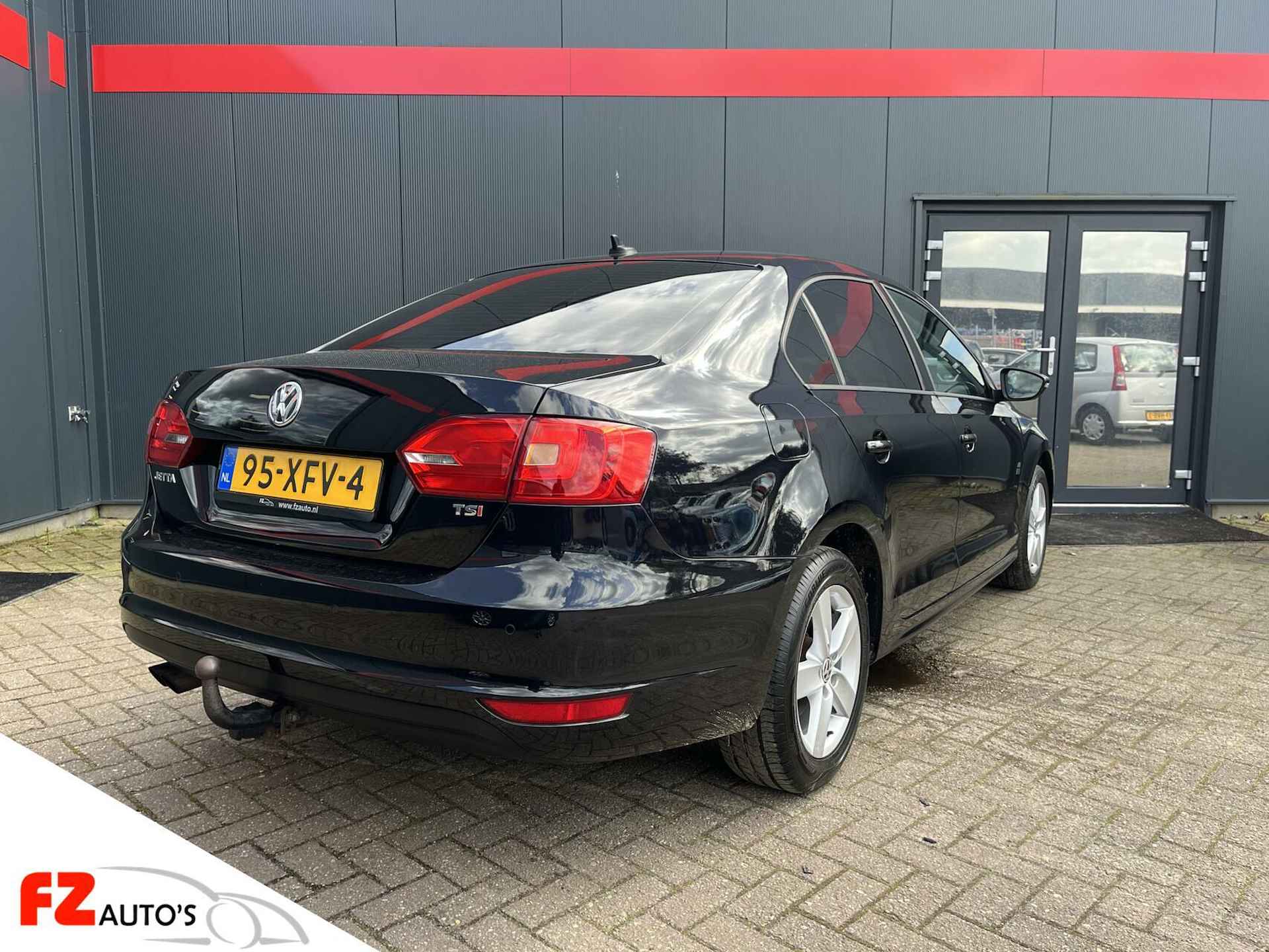 Volkswagen Jetta 1.4 TSI Highline | L.M Velgen | Metallic | - 8/29