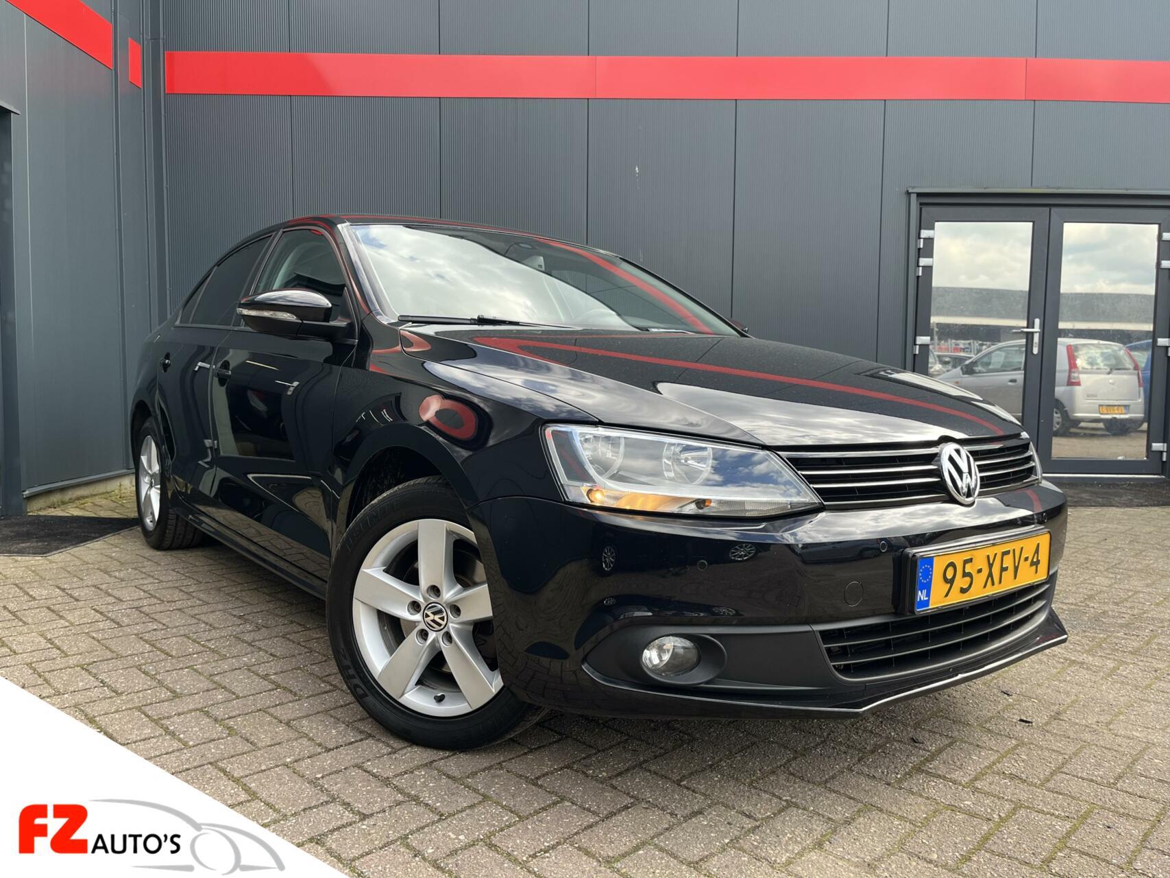 Volkswagen Jetta 1.4 TSI Highline | L.M Velgen | Metallic |