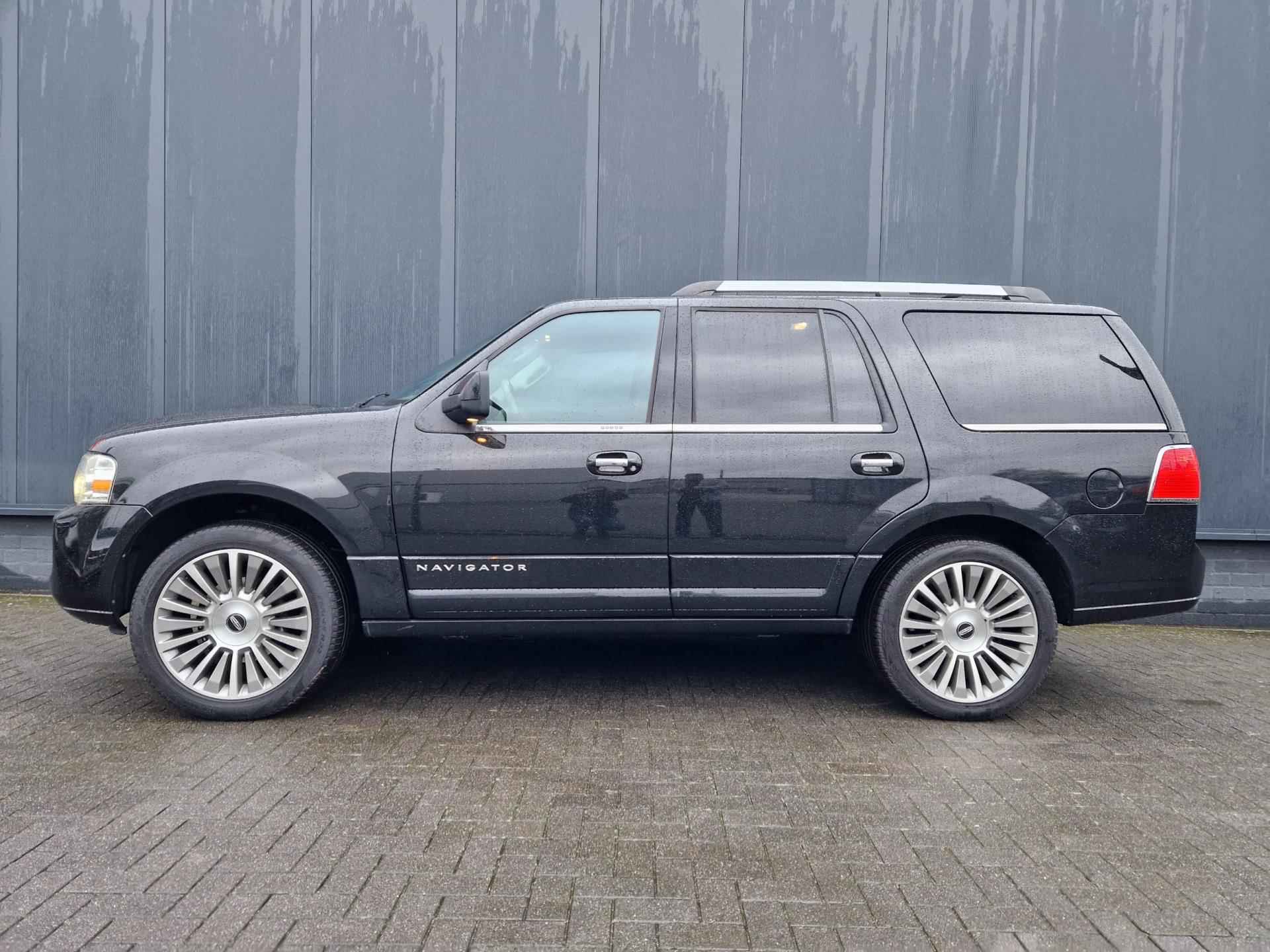 Lincoln LINCOLN NAVIGATOR 5.4 v8 Aut. 8 persoons! Topstaat! - 2/63