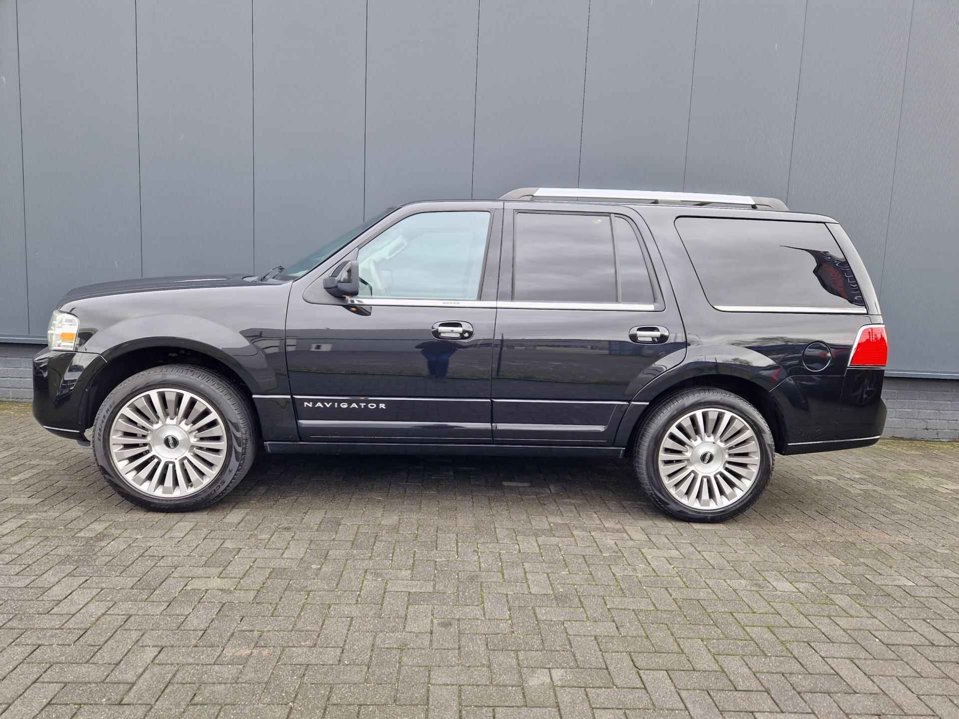 Lincoln LINCOLN NAVIGATOR 5.4 v8 Aut. 8 persoons! Topstaat! - 50/63