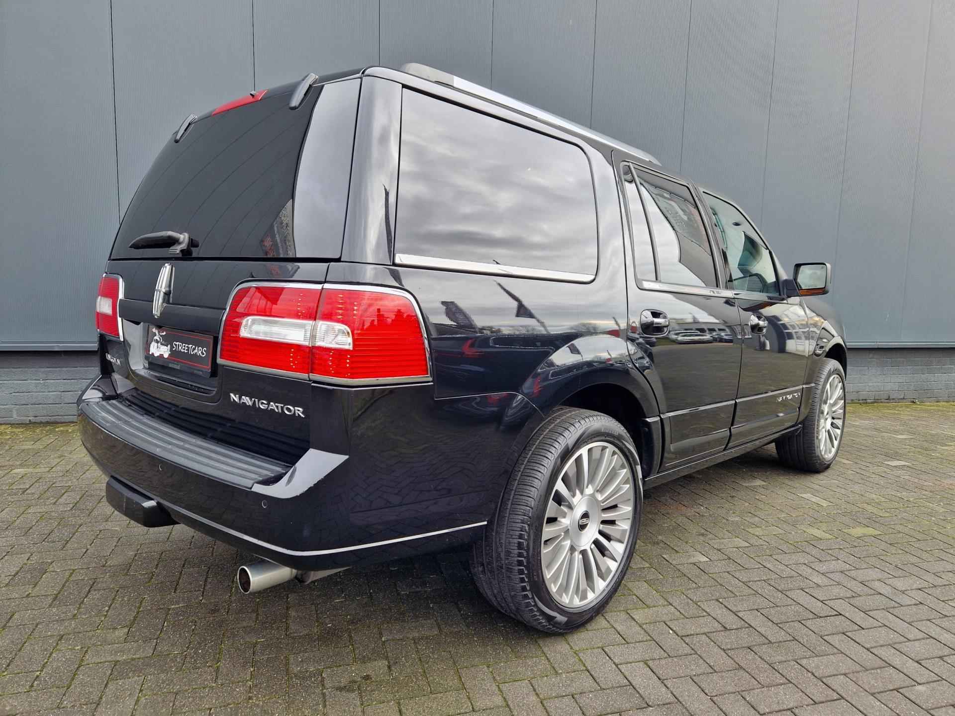 Lincoln LINCOLN NAVIGATOR 5.4 v8 Aut. 8 persoons! Topstaat! - 57/63