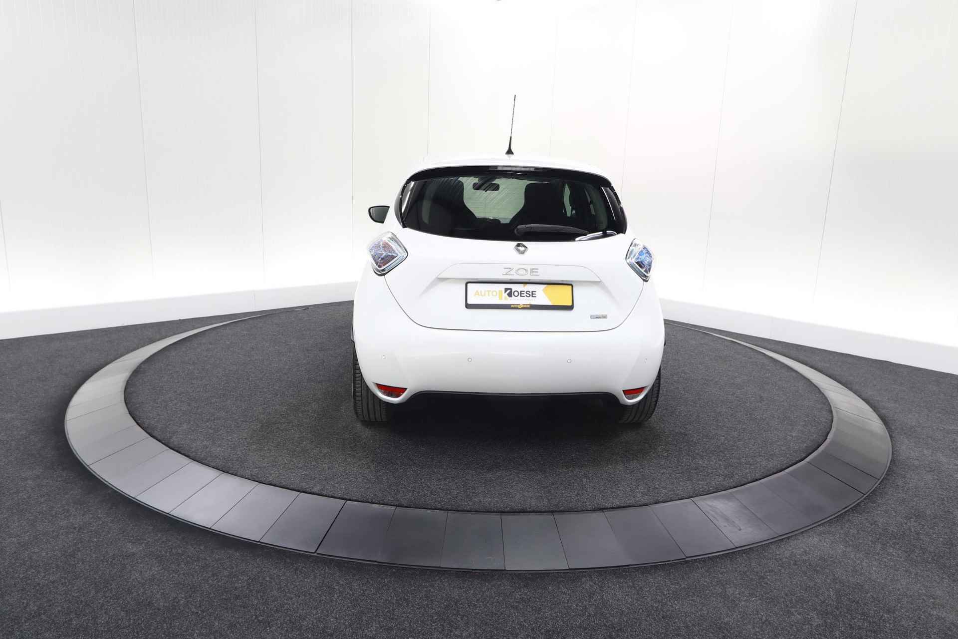 Renault ZOE Q90 Intens Quickcharge 41 kWh | Huuraccu | Parkeersensoren | Navigatie | 16 Inch Velgen - 12/66