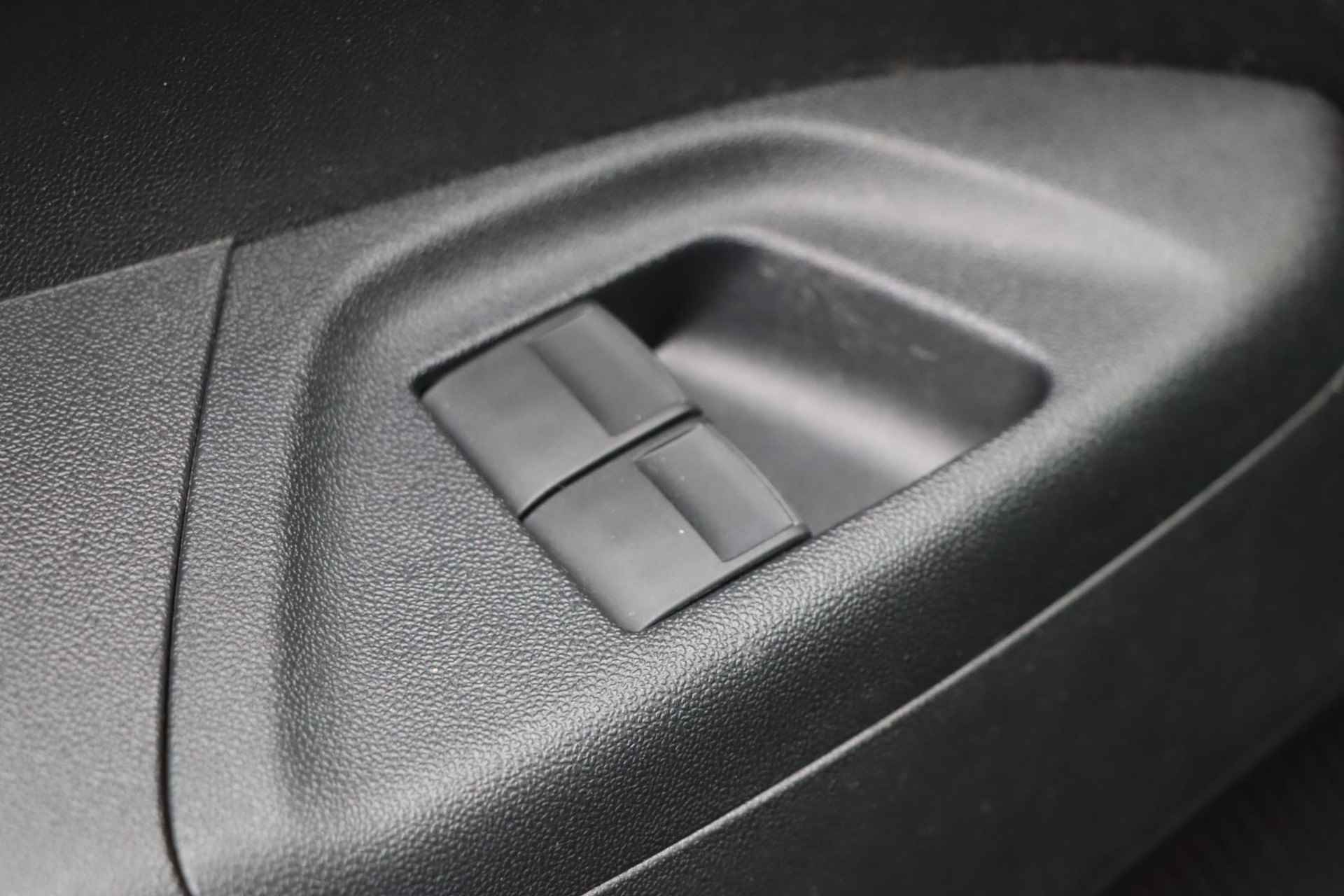 Peugeot 108 1.0 e-VTi Blue Lion | Volledig onderhouden | Airco | 12 Maanden Garantie | Bluetooth | Radio | - 18/26