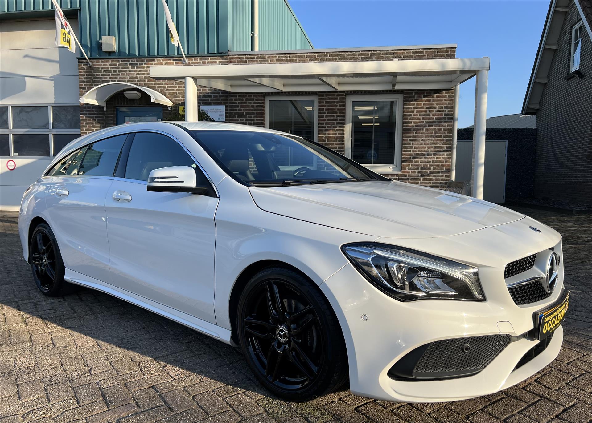 Mercedes CLA Shooting Brake 200d 136pk 7G-AUT, Bus Sol AMG mb Motor!