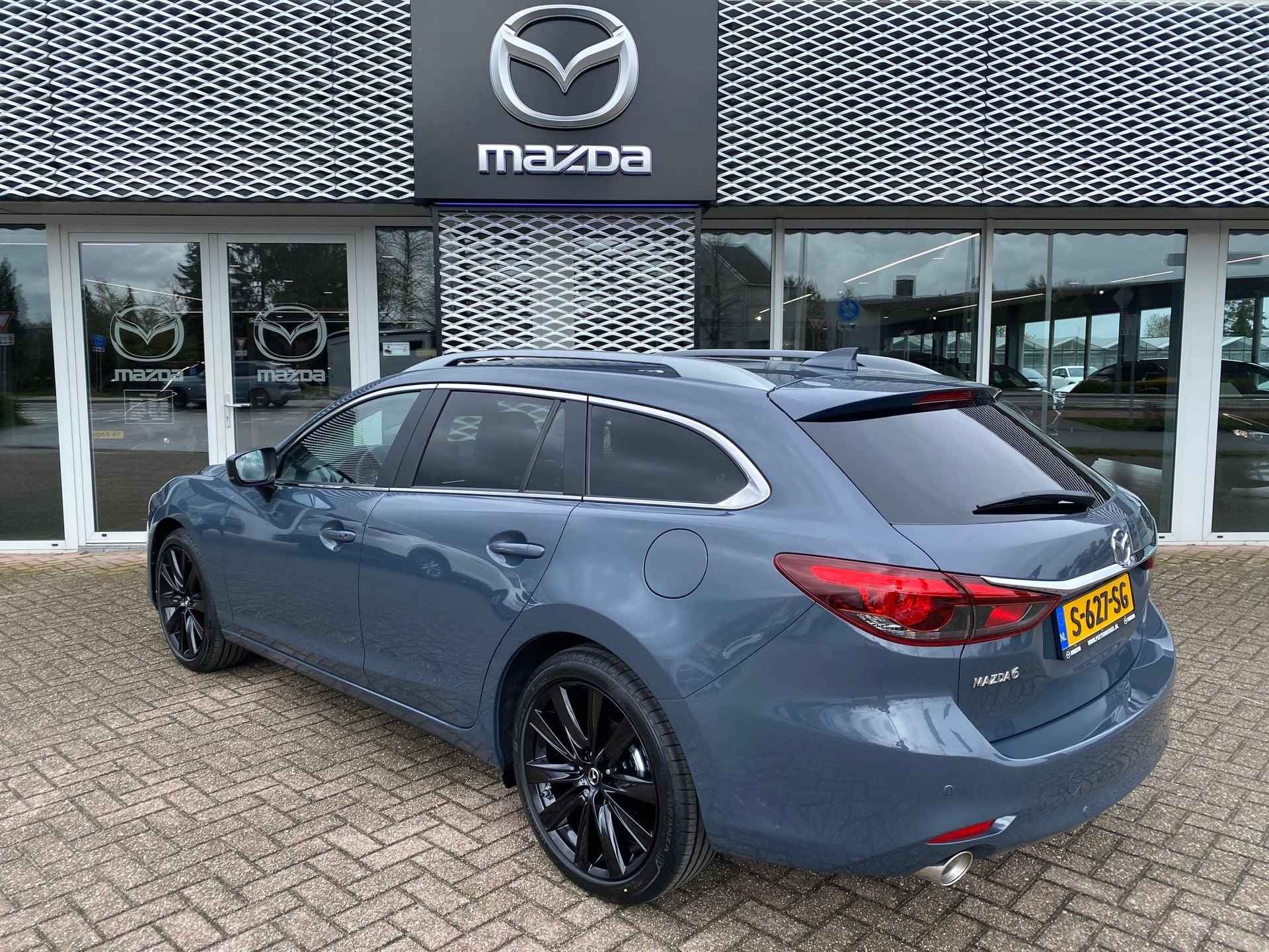 Mazda 6 Sportbreak 2.0 SkyActiv-G 165 Business Sportive Automaat | Fabrieksgarantie tot 2029! | Adaptive Cruise | Leder | - 2/17