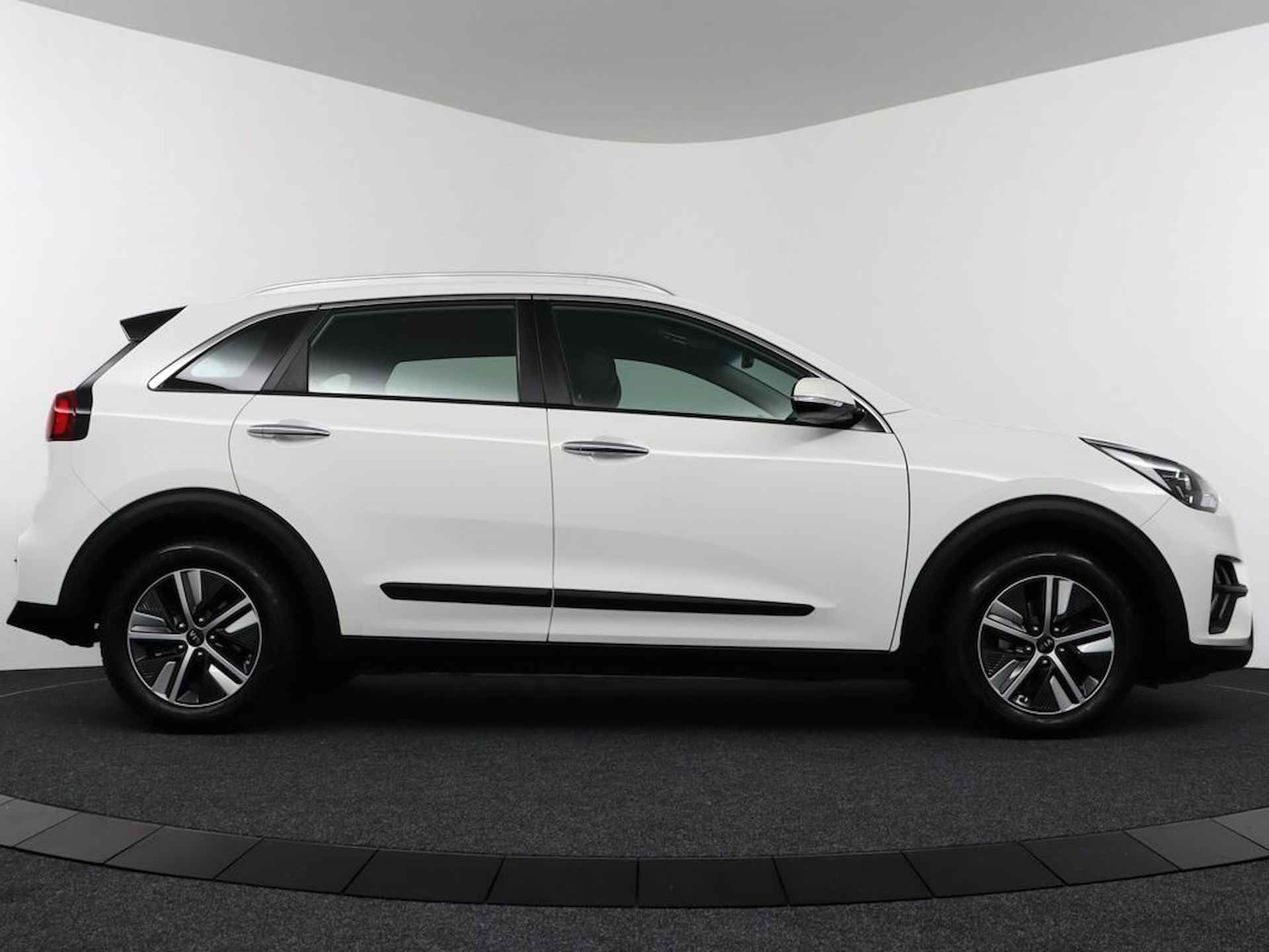 Kia Niro 1.6 GDi Hybrid DynamicLine - Navigatie - Cruise Control - Apple CarPlay / Android Auto - Airco - Fabrieksgarantie tot 03-2027 - 4/54