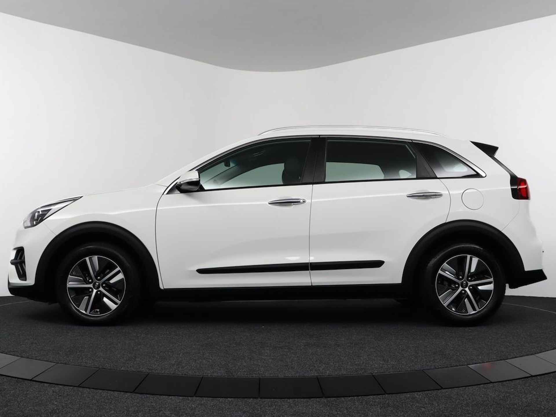 Kia Niro 1.6 GDi Hybrid DynamicLine - Navigatie - Cruise Control - Apple CarPlay / Android Auto - Airco - Fabrieksgarantie tot 03-2027 - 10/54