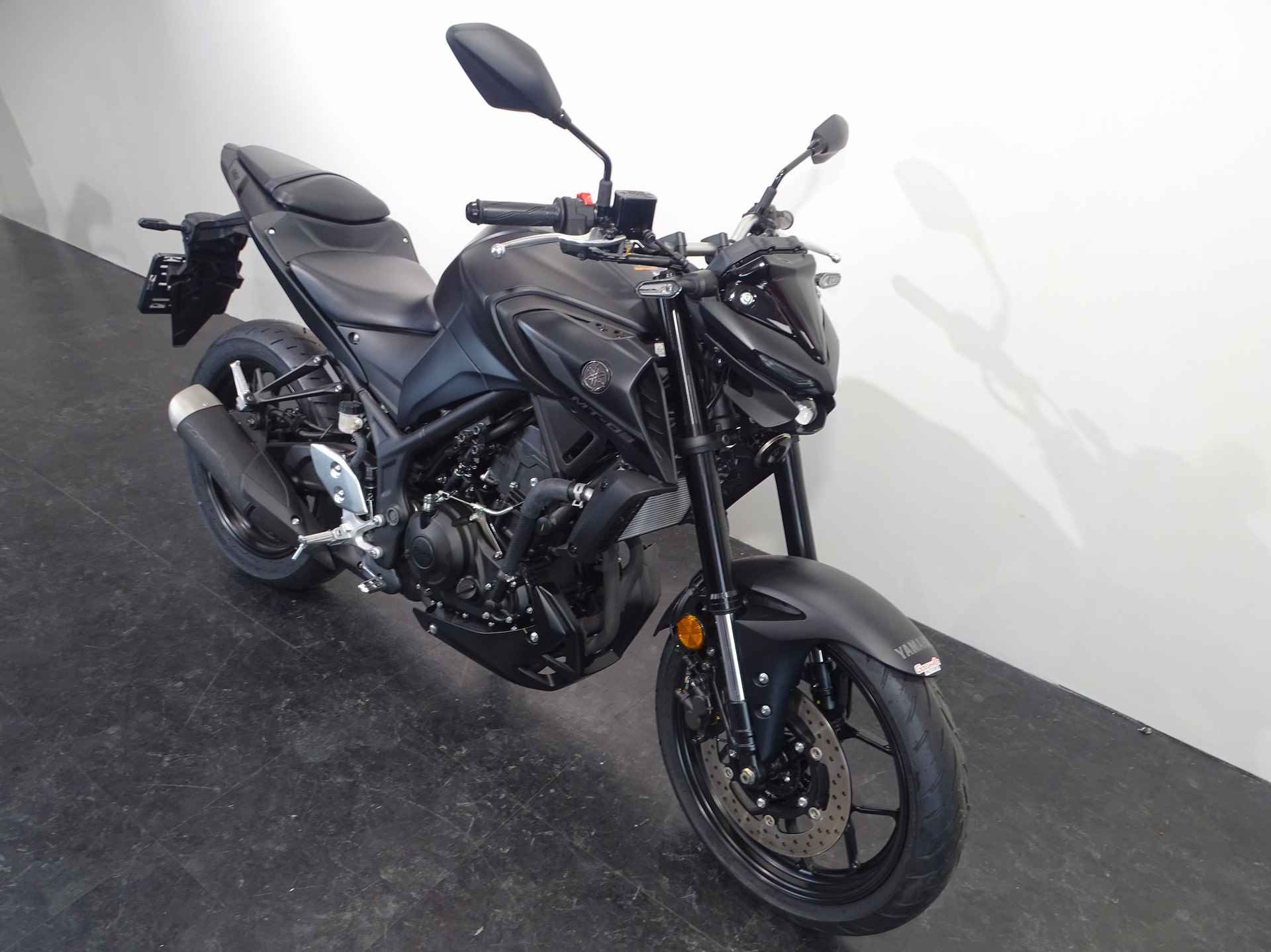 Yamaha MT-03 ABS - 2/7