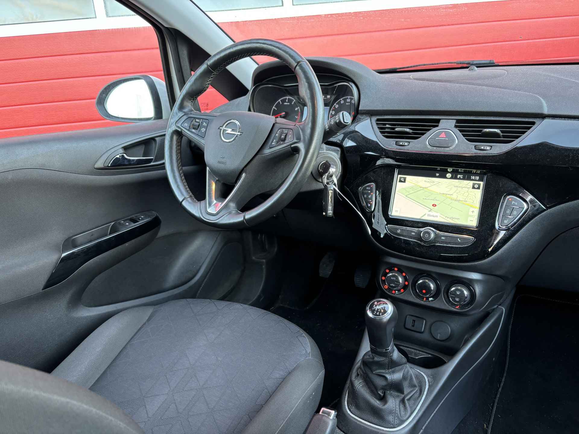 Opel Corsa 1.0 Turbo 120 Jaar Edition STOELVERW / STUURVERW / CLIMA / CAMERA / DAB+ / CARPLAY/ NAVI / NL-AUTO - 4/7