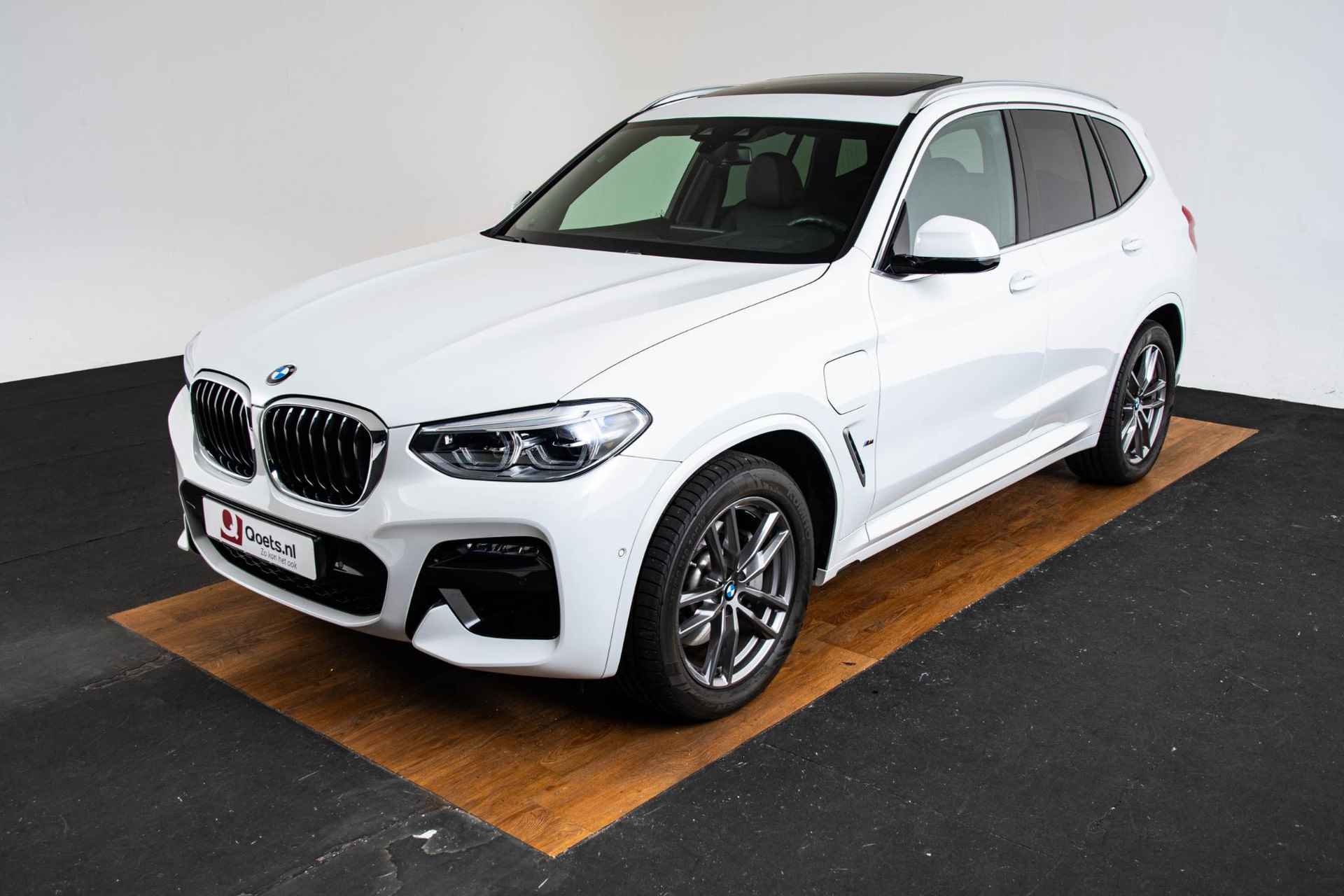 BMW X3 xDrive30e Business Edition Plus M Sport - Panoramadak - Comfort Access - Head-Up Display - HiFi System - Parking en Driving Assistant - Adaptive LED - Gesture Control - 52/62