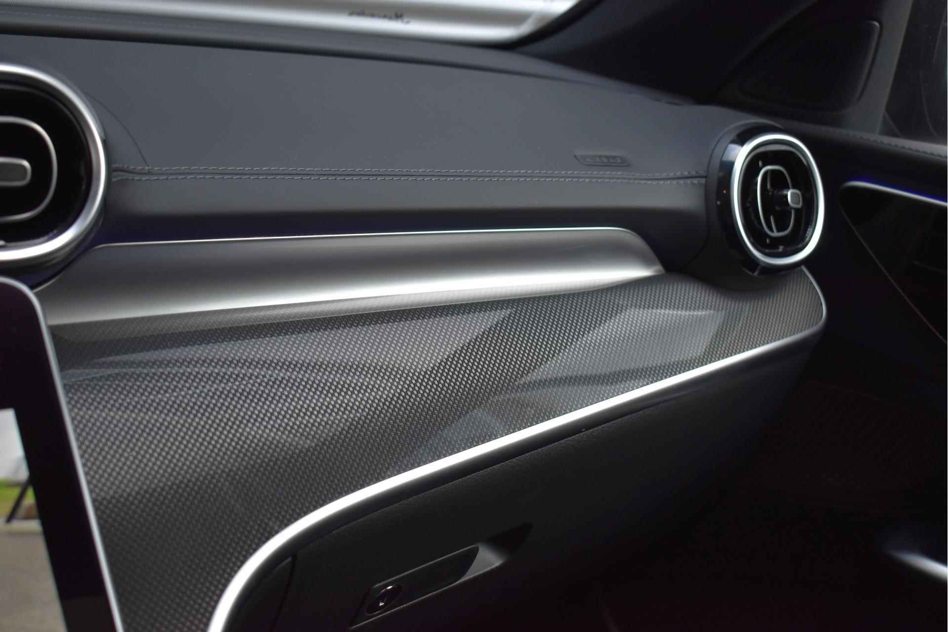Mercedes-Benz C-Klasse Estate 200 AMG | Nightpakket | Panoramadak | Stoelverwarmd | Achteruitrijcamera | trekhaak - 17/17