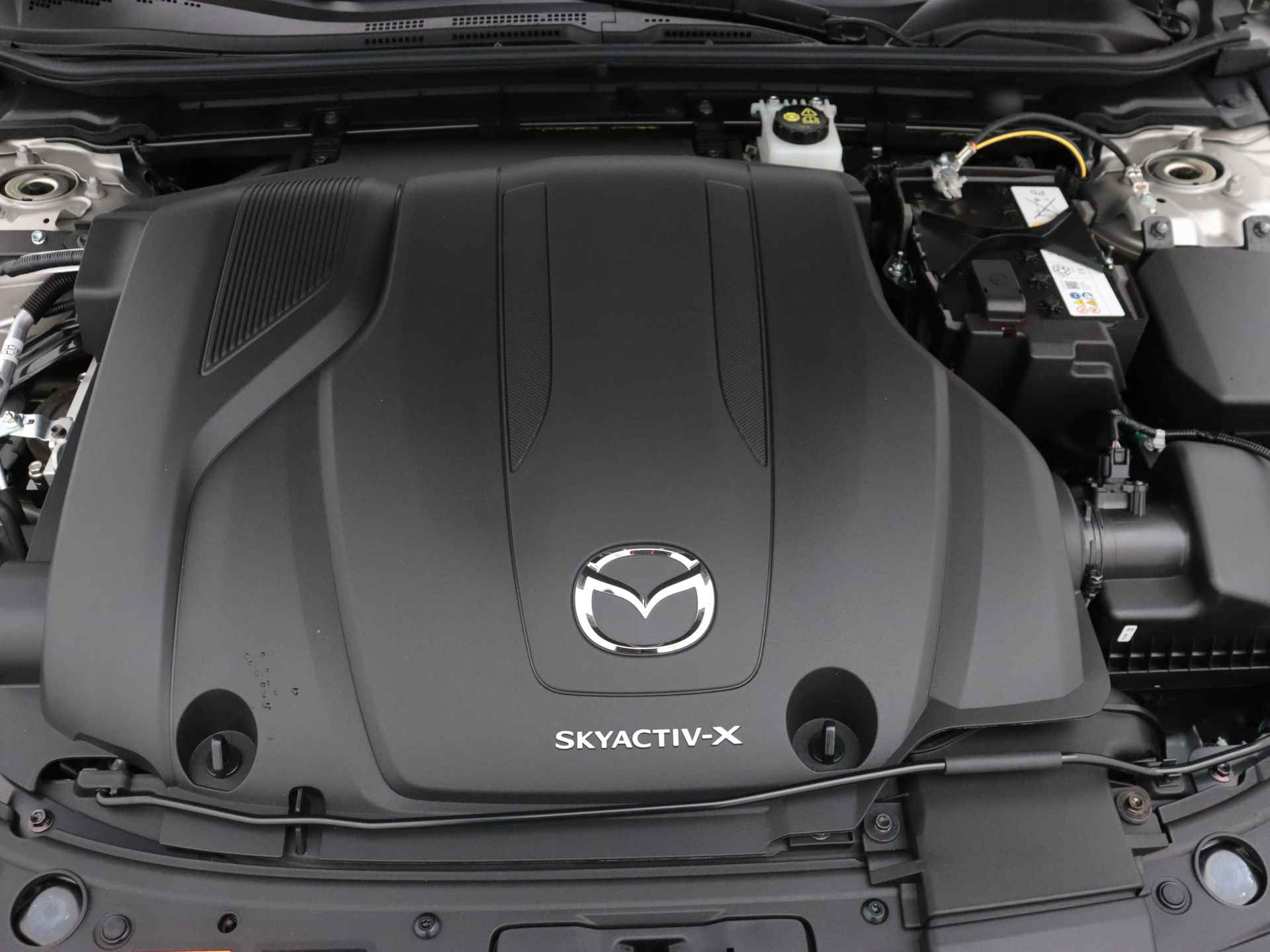 Mazda 3 2.0 e-SkyActiv-X M Hybrid 186 Centre-line | Parkeersensoren | LM velgen | Stoel en stuurwiel verwarmd | - 40/45