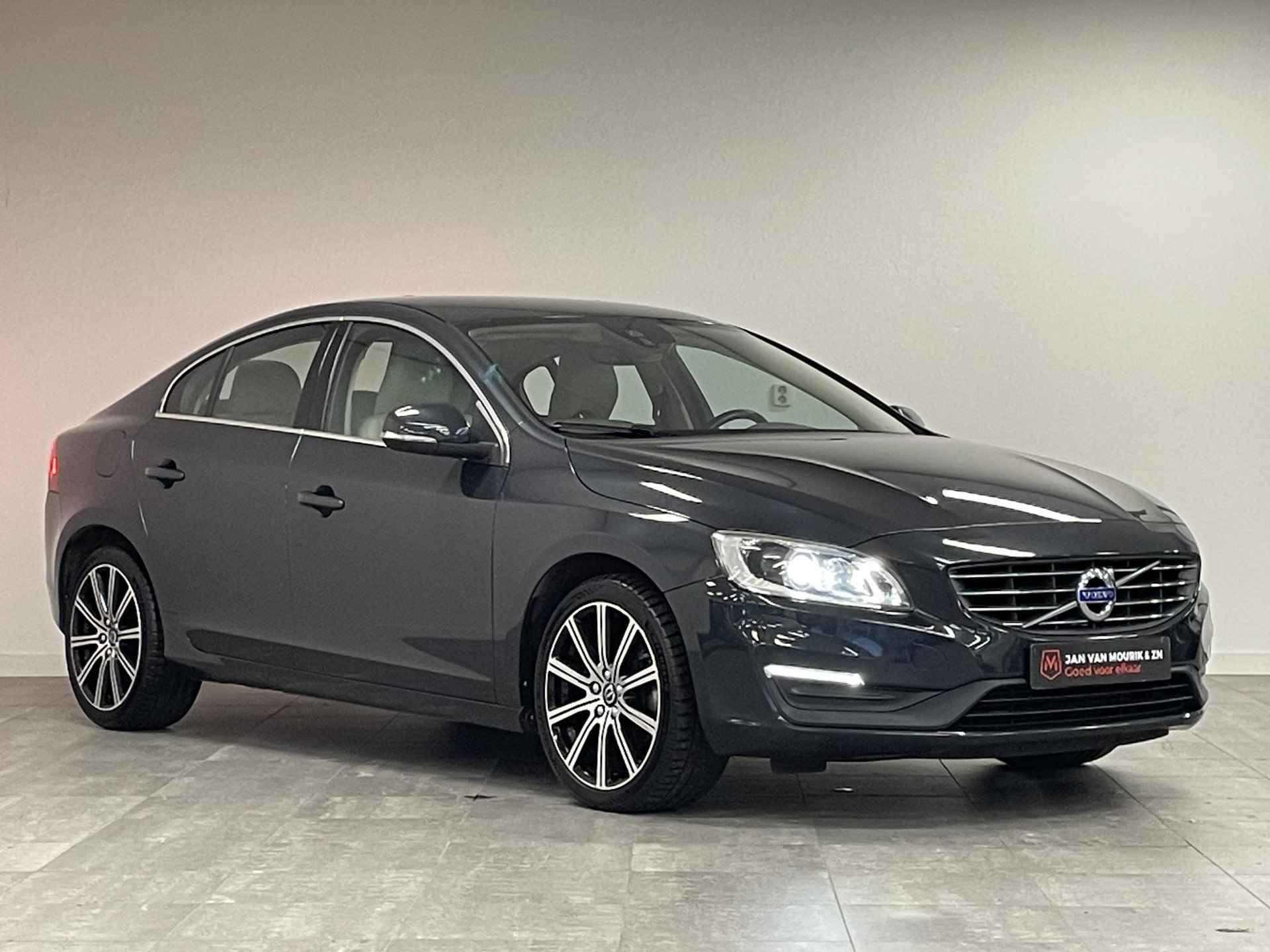 Volvo S60 2.0 T3 Nordic+ | Leder | Lichtmetalen velgen 18" | Trekhaak - 6/24