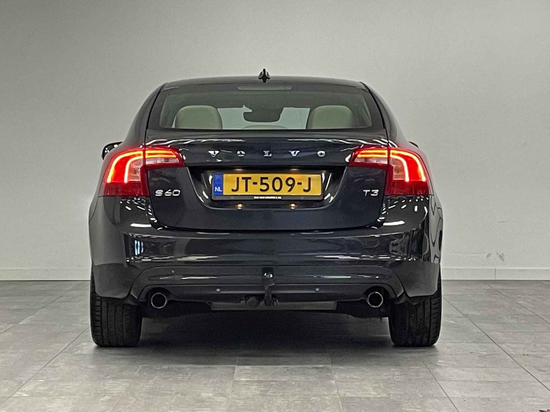 Volvo S60 2.0 T3 Nordic+ | Leder | Lichtmetalen velgen 18" | Trekhaak - 16/24