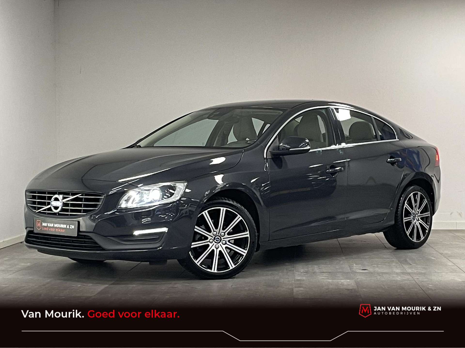 Volvo S60 2.0 T3 Nordic+ | Leder | Lichtmetalen velgen 18" | Trekhaak