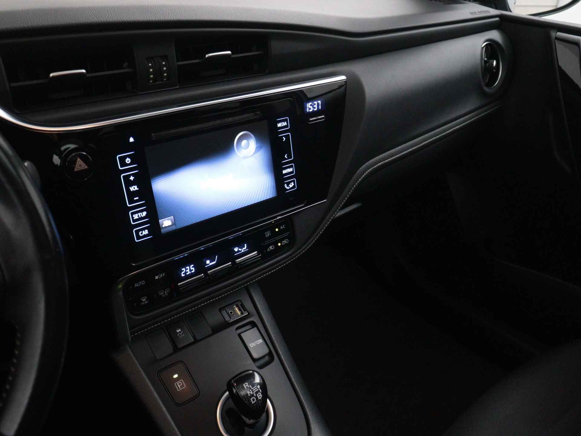 Toyota Auris Touring Sports 1.8 Hybrid Lease pro | Navigatie | Panoramadak | Camera | - 8/40