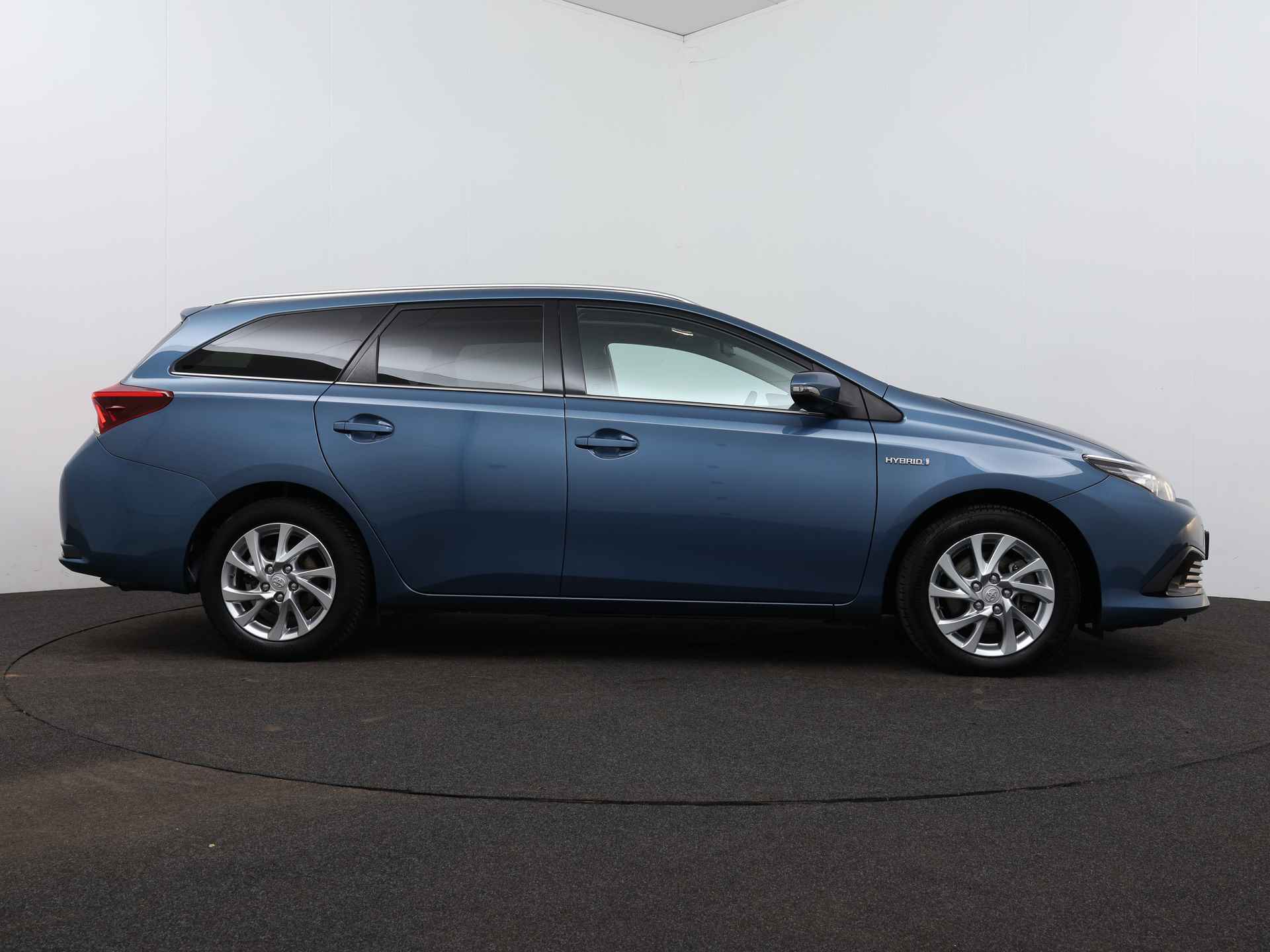 Toyota Auris Touring Sports 1.8 Hybrid Lease pro | Navigatie | Panoramadak | Camera | - 15/40