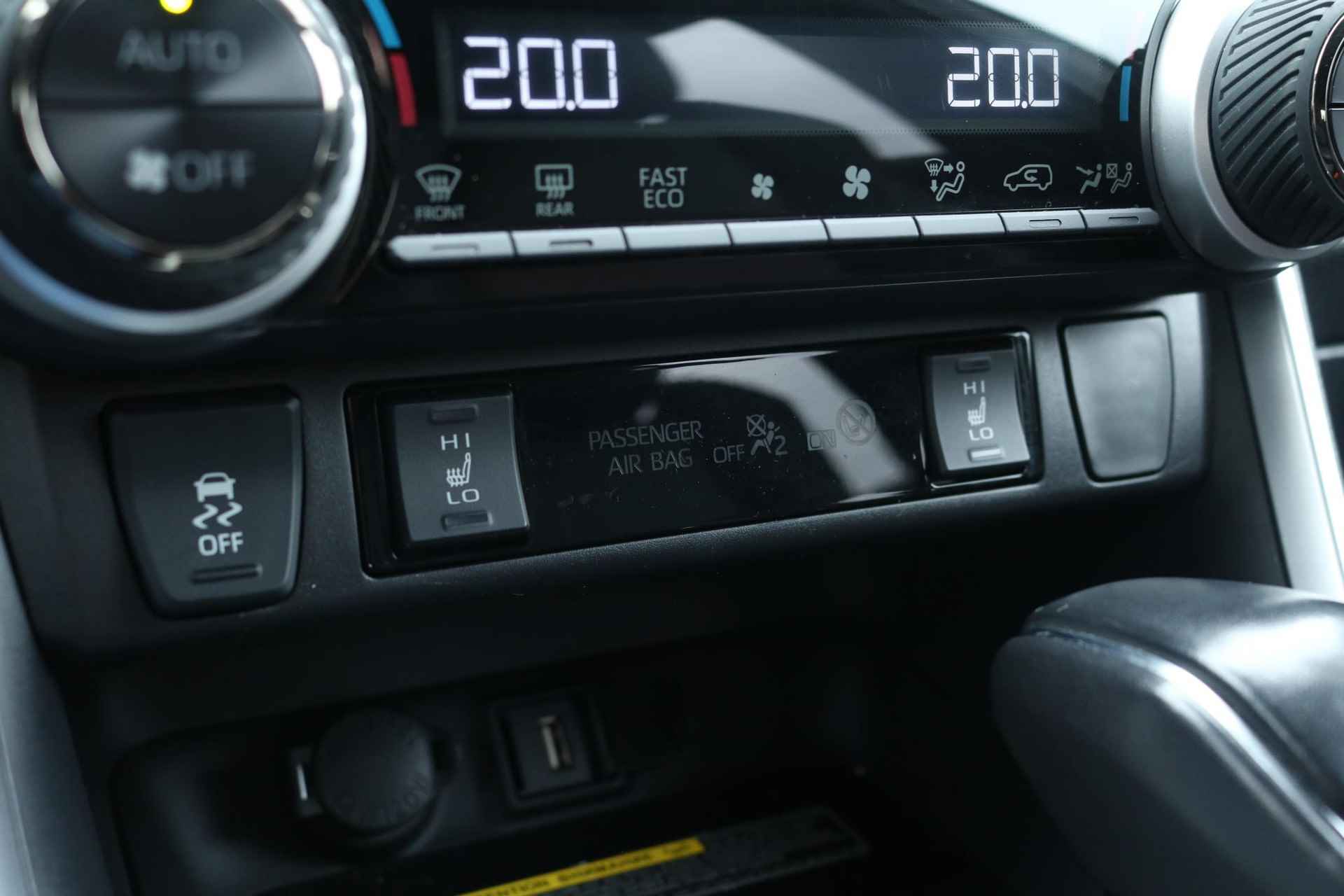Toyota RAV4 2.5 Plug-in Hybrid AWD Bi-Tone, JBL, 360 CAM, HUD - 30/47