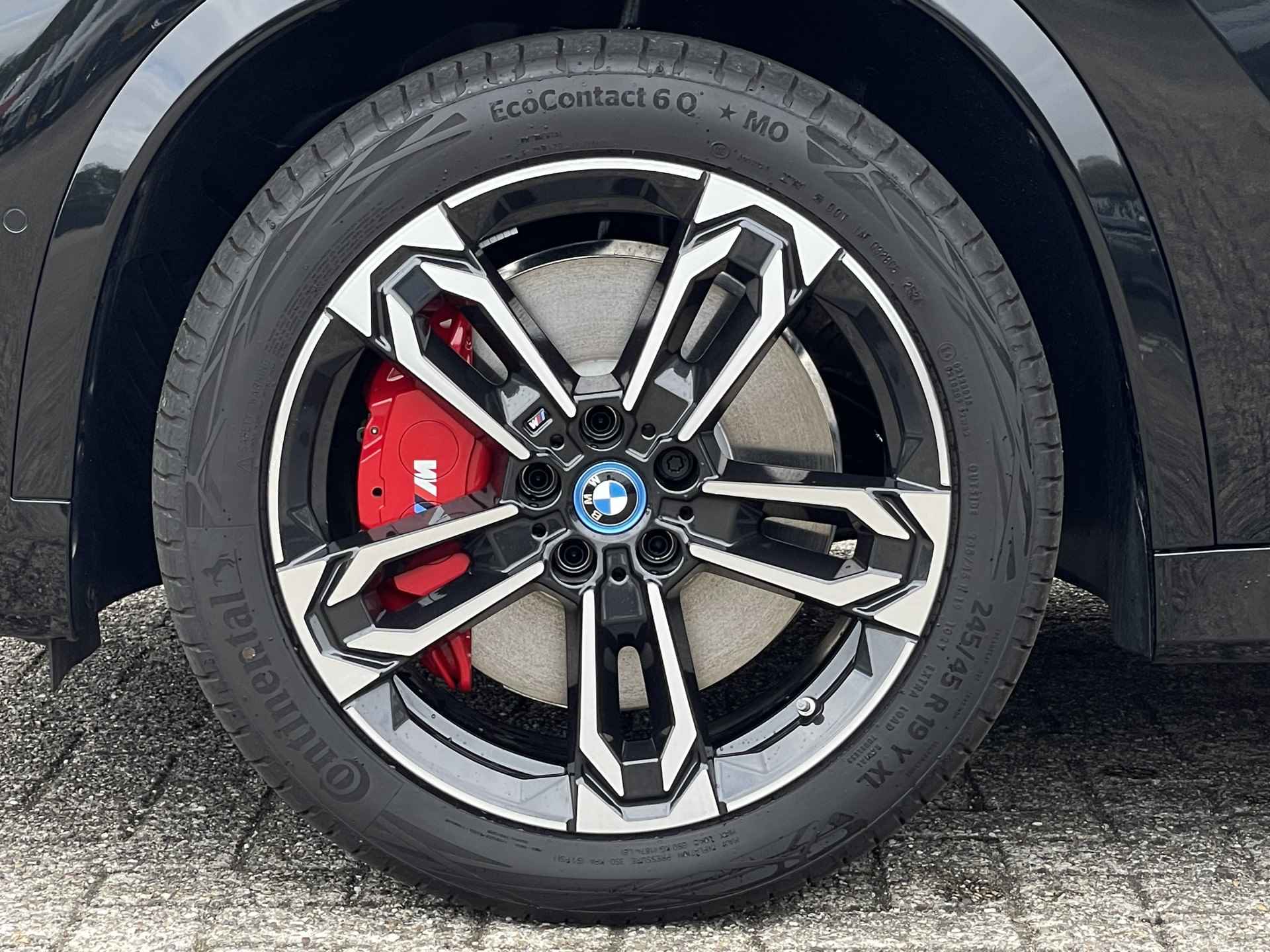 BMW iX1 eDrive20 | M-Sport Pro | 19'' | Panorama | Getint Glas - 6/30