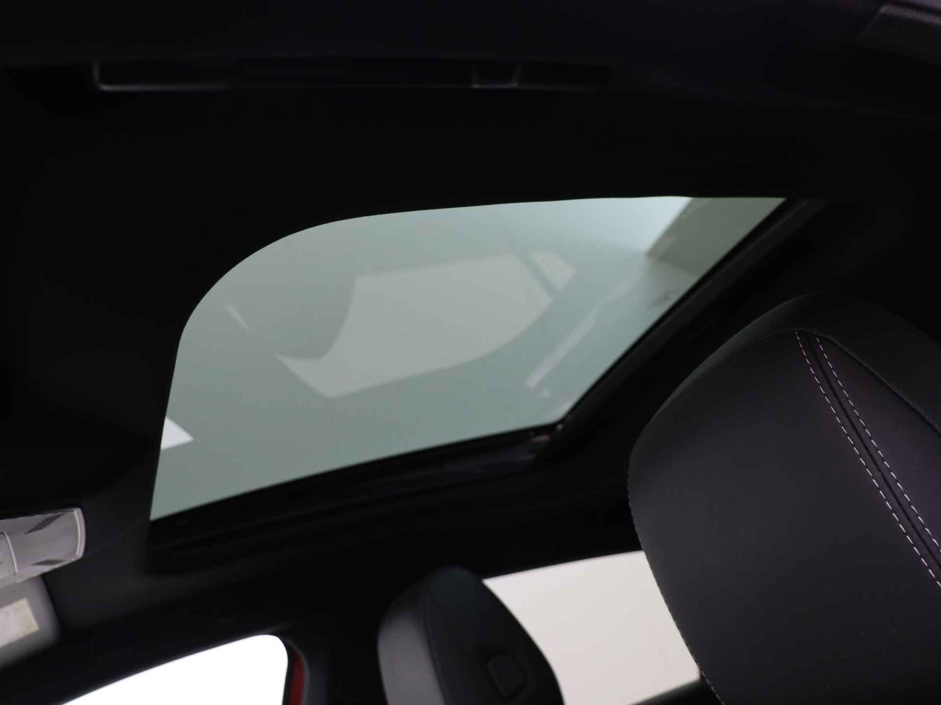 Opel Astra 1.6 Hybrid Level 4 | Schuif/kanteldak | Stuur-, stoel-en voorruitverwarming | Adapt. cruise control | Demo met oplopende km.stand | - 21/43