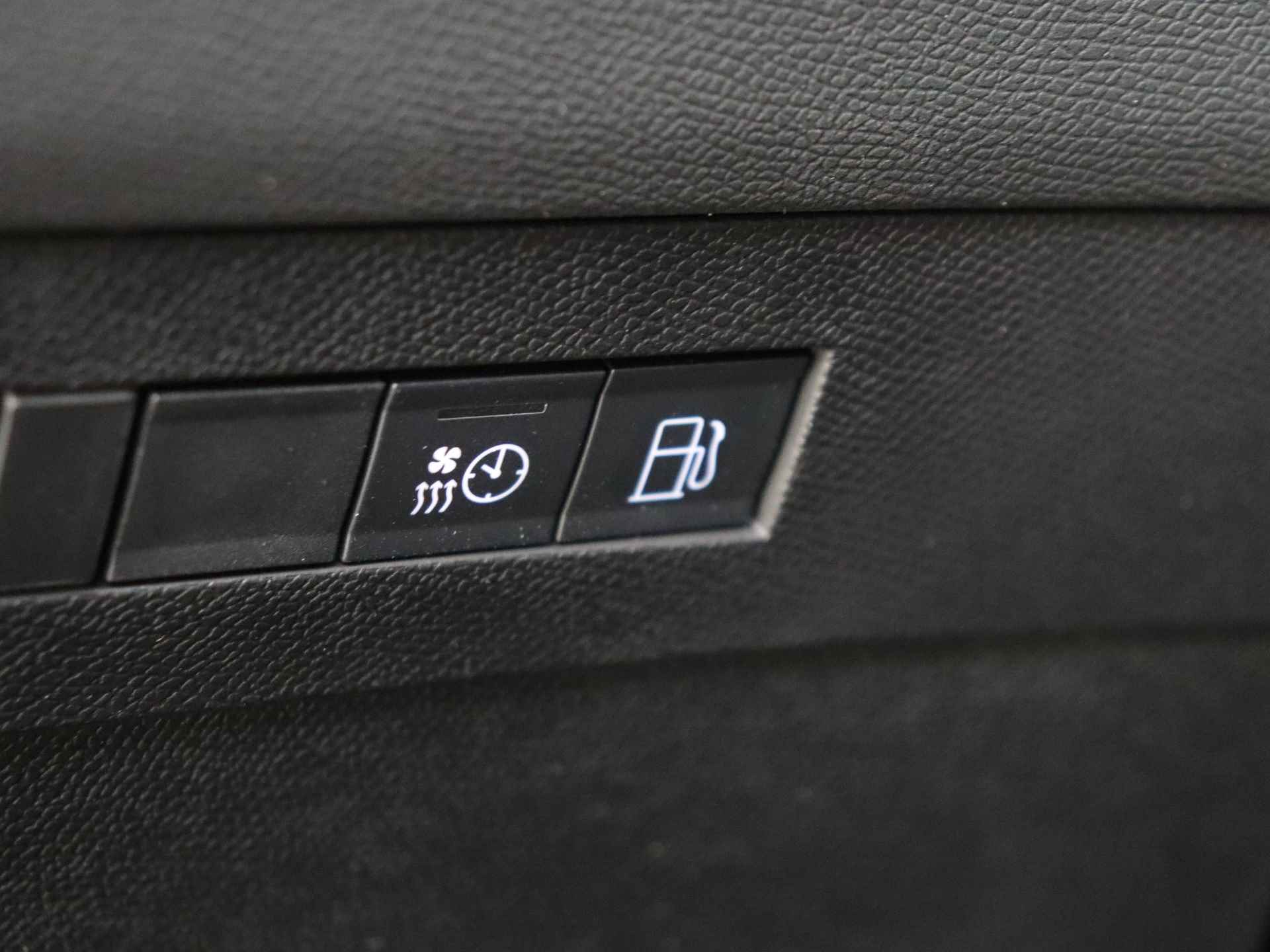 Opel Astra 1.6 Hybrid Level 4 | Schuif/kanteldak | Stuur-, stoel-en voorruitverwarming | Adapt. cruise control | Demo met oplopende km.stand | - 33/43