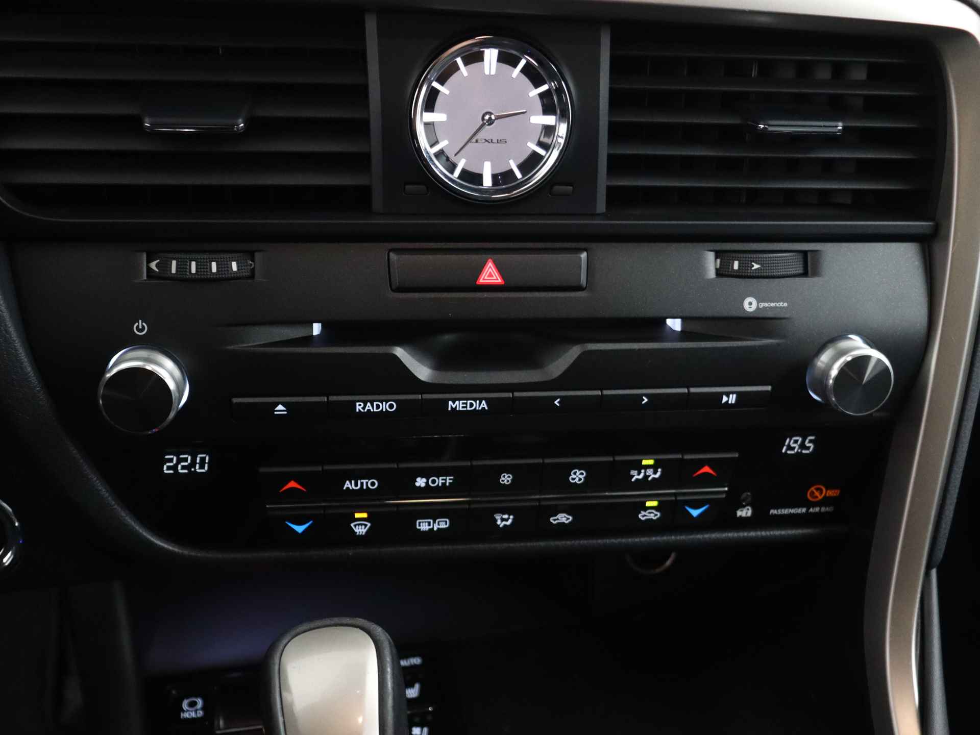 Lexus RX 450h 4WD | Navigatie | Lederen bekleding | Stoelverwarming en ventilatie | Trekhaak | Elektrisch verstelbaar bestuurdersstoel met geheugen | - 11/54