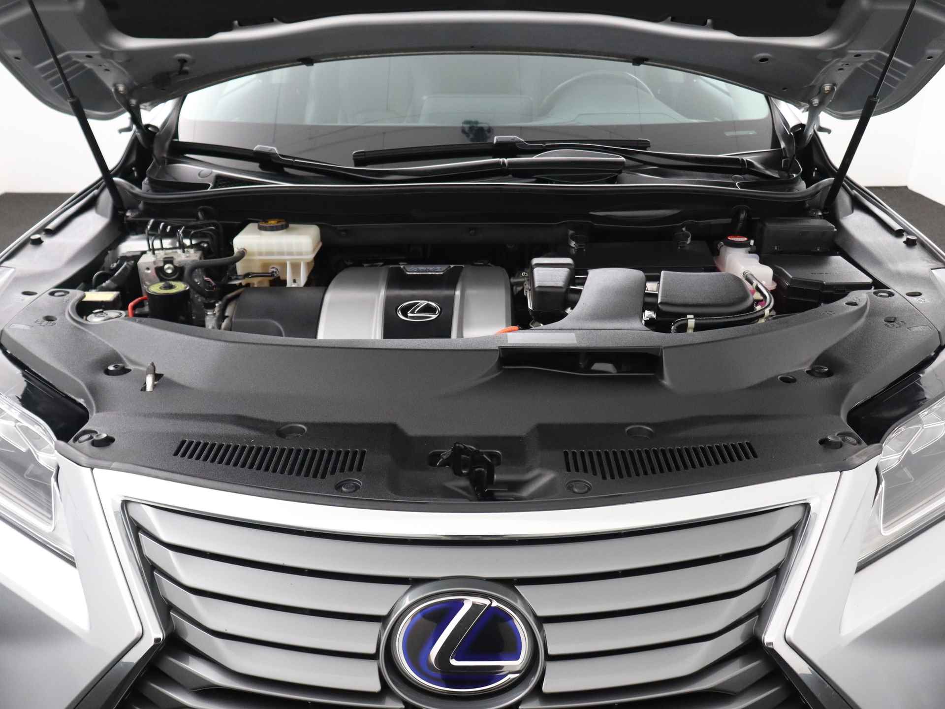 Lexus RX 450h 4WD | Navigatie | Lederen bekleding | Stoelverwarming en ventilatie | Trekhaak | Elektrisch verstelbaar bestuurdersstoel met geheugen | - 41/54