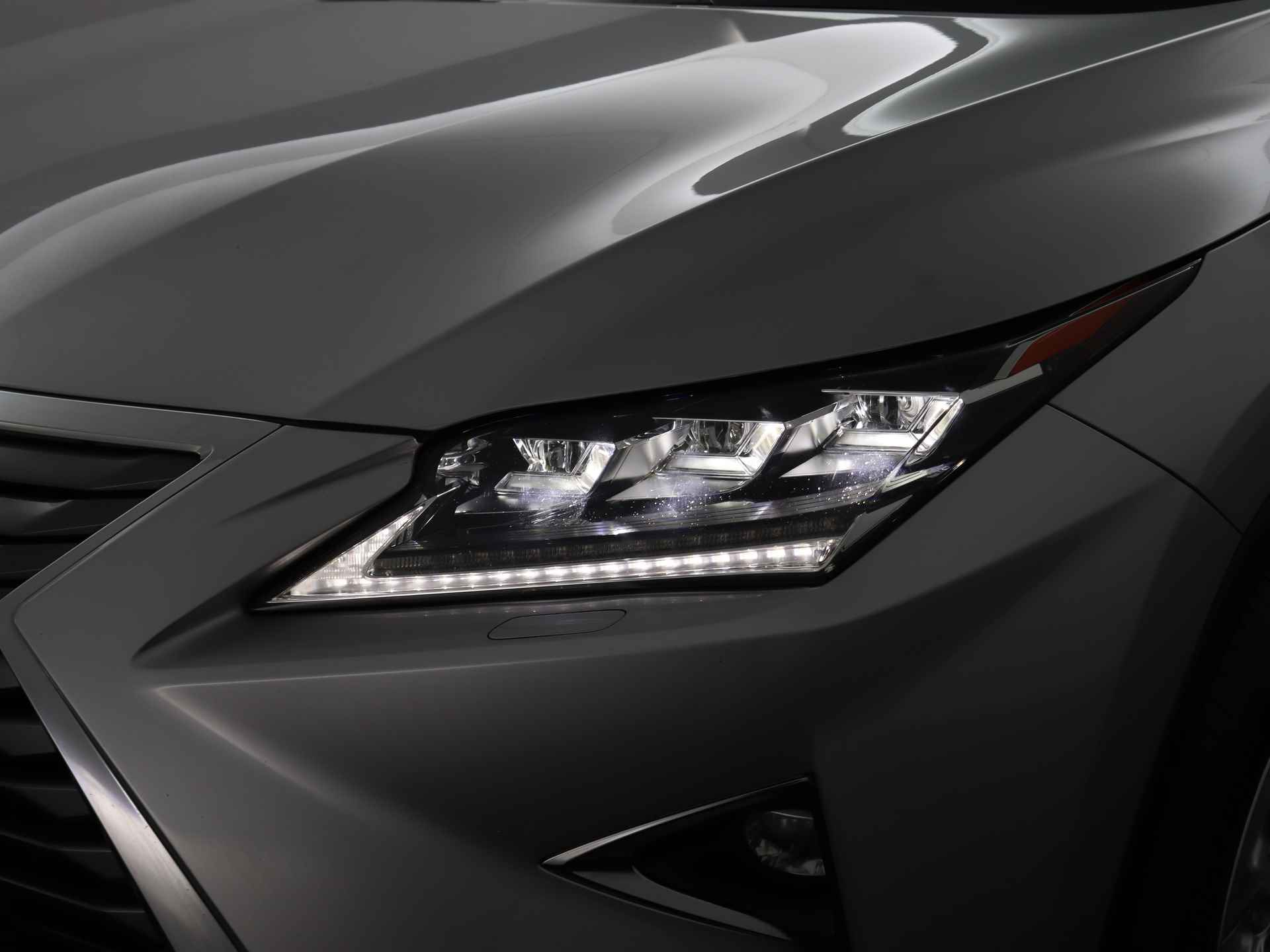Lexus RX 450h 4WD | Navigatie | Lederen bekleding | Stoelverwarming en ventilatie | Trekhaak | Elektrisch verstelbaar bestuurdersstoel met geheugen | - 45/54
