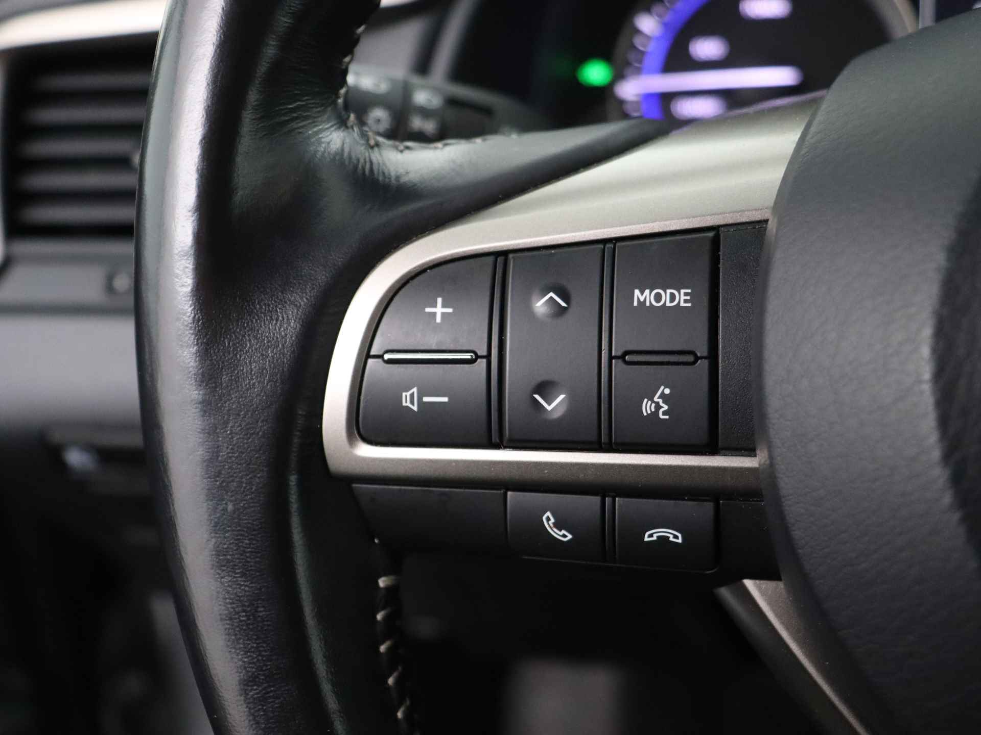 Lexus RX 450h 4WD | Navigatie | Lederen bekleding | Stoelverwarming en ventilatie | Trekhaak | Elektrisch verstelbaar bestuurdersstoel met geheugen | - 19/54