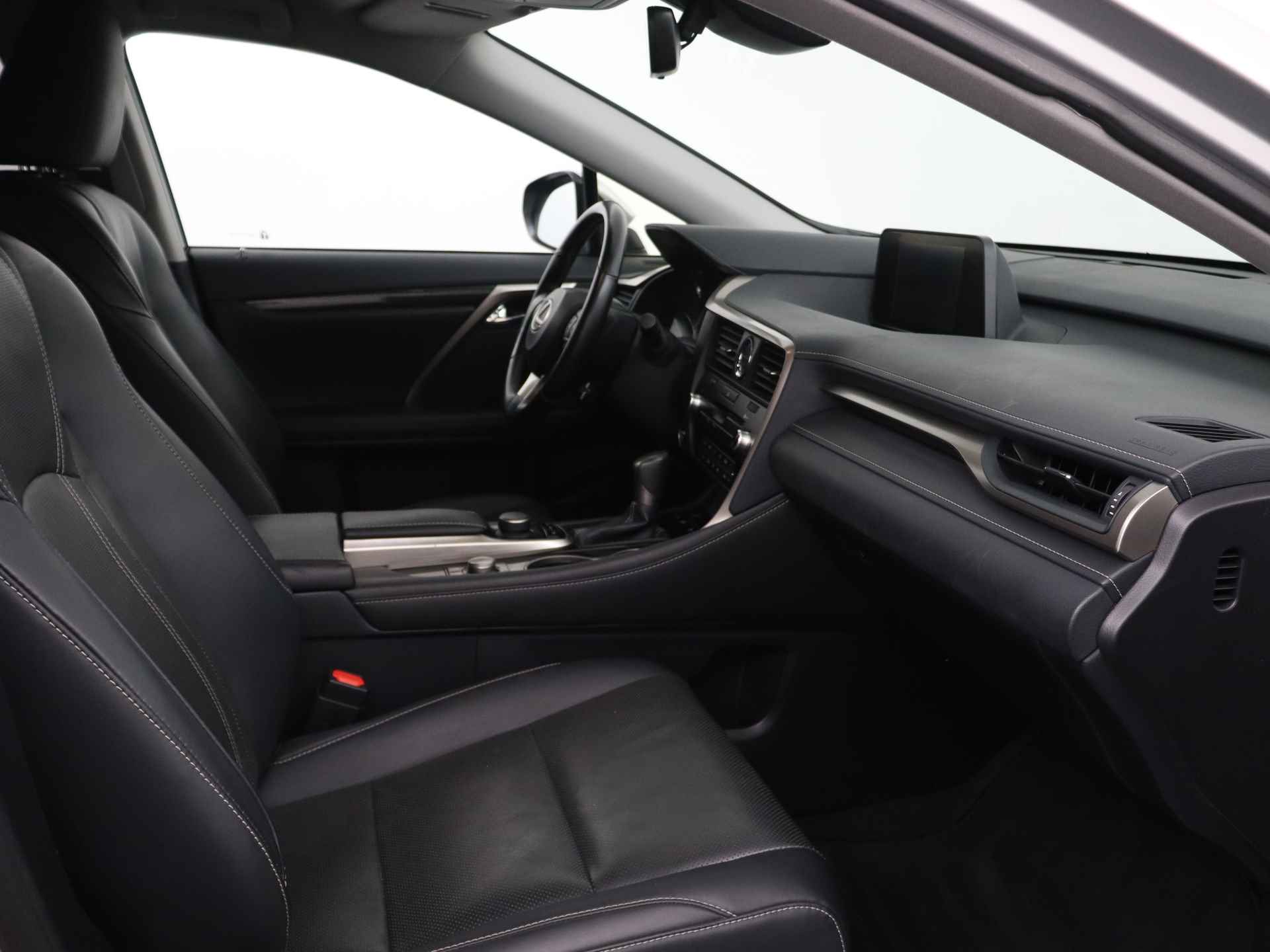 Lexus RX 450h 4WD | Navigatie | Lederen bekleding | Stoelverwarming en ventilatie | Trekhaak | Elektrisch verstelbaar bestuurdersstoel met geheugen | - 27/54