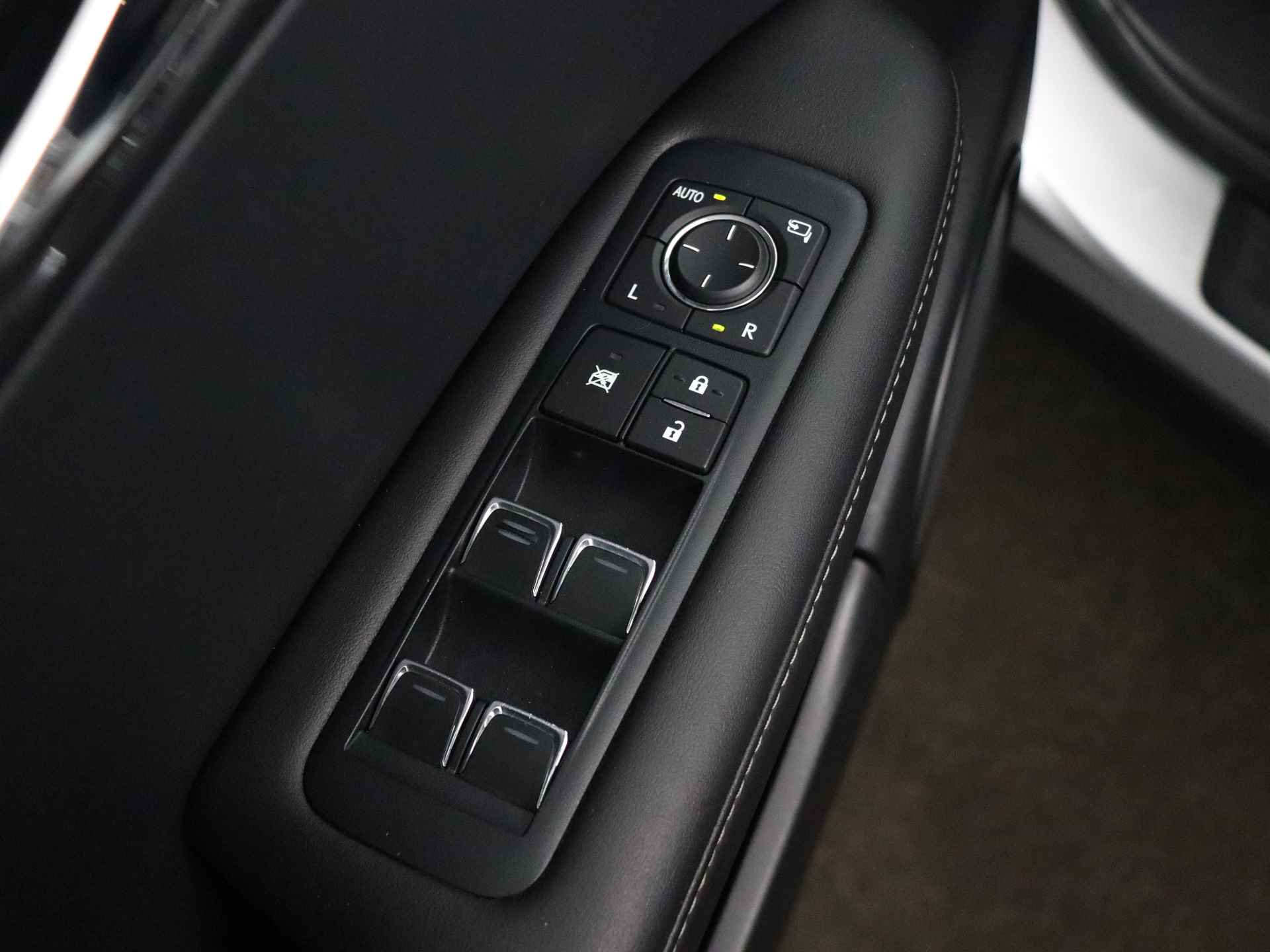 Lexus RX 450h 4WD | Navigatie | Lederen bekleding | Stoelverwarming en ventilatie | Trekhaak | Elektrisch verstelbaar bestuurdersstoel met geheugen | - 29/54