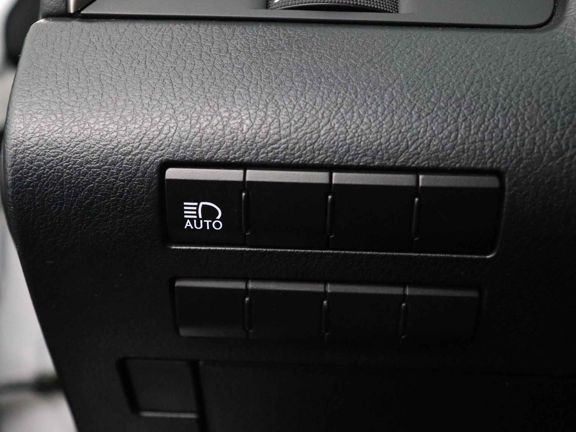 Lexus RX 450h 4WD | Navigatie | Lederen bekleding | Stoelverwarming en ventilatie | Trekhaak | Elektrisch verstelbaar bestuurdersstoel met geheugen | - 31/54