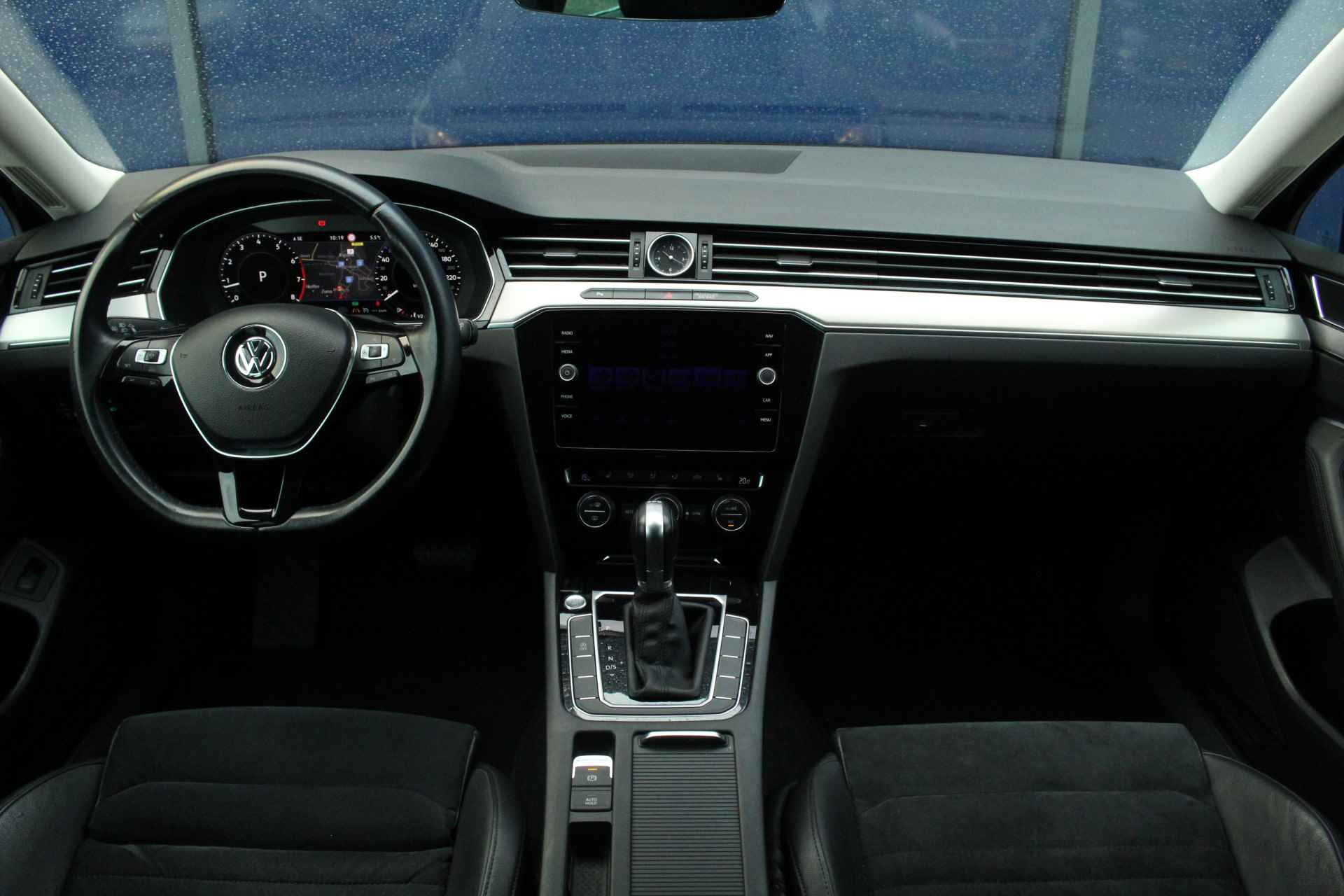 Volkswagen Passat Variant 1.4 TSI DSG Highline | Virtual Cockpit | Adaptive | Alcantara | Navi | Camera | Massage - 17/42